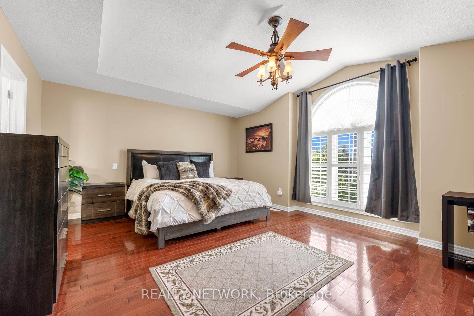 Photo 18 of 8301 Mullen Court, Niagara Falls, Ascot — HOMEH