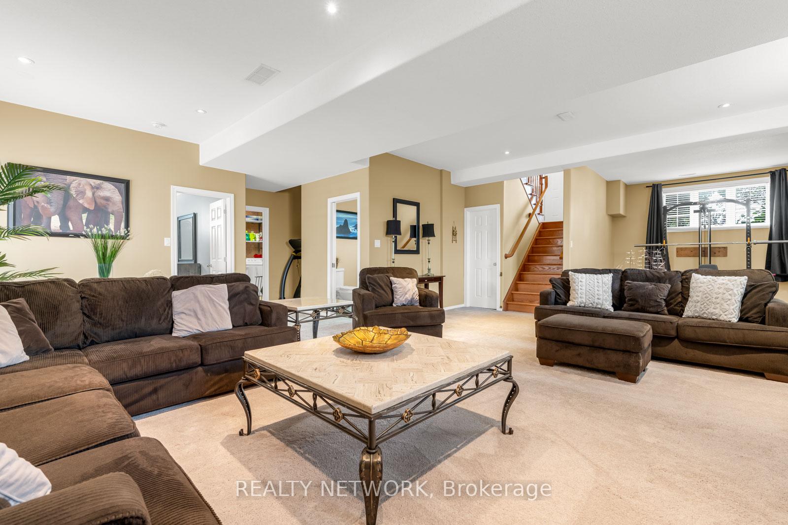 Photo 26 of 8301 Mullen Court, Niagara Falls, Ascot — HOMEH