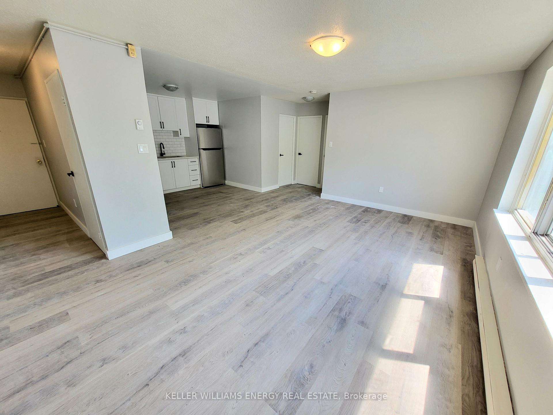 Photo 4 of Unit 9, 290 Anderson Avenue, Oshawa, McLaughlin — HOMEH