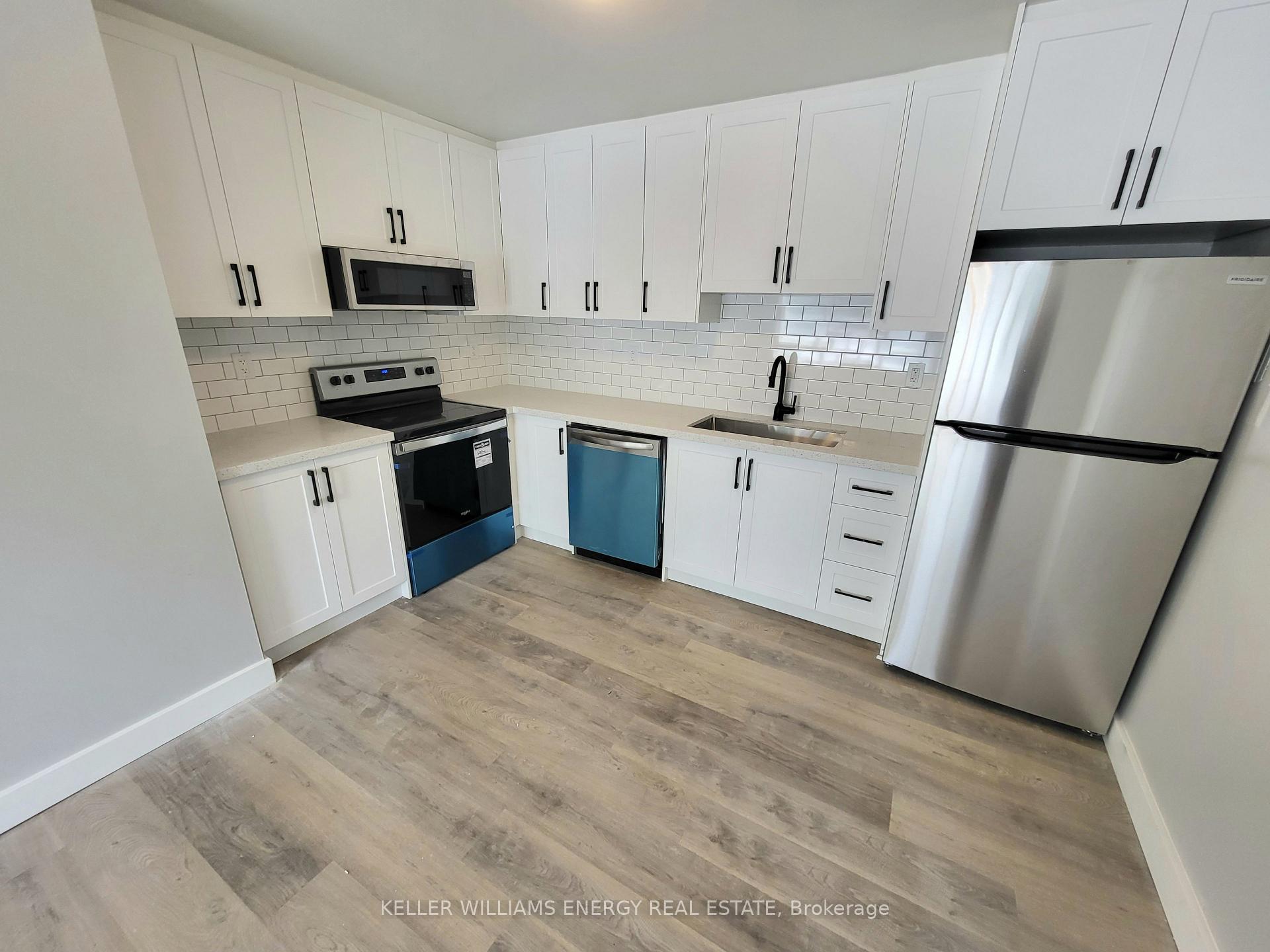 Photo 5 of Unit 9, 290 Anderson Avenue, Oshawa, McLaughlin — HOMEH