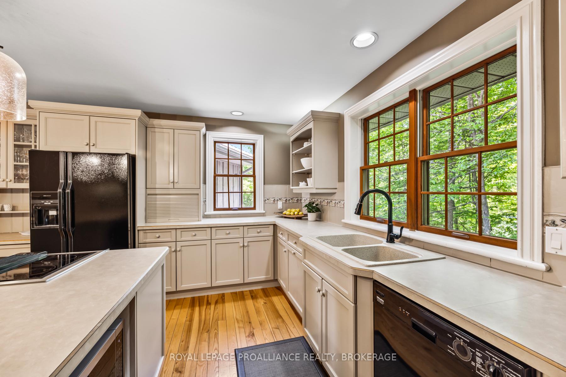 Photo 19 of 4188 Mangan Boulevard, Kingston, City North of 401 — HOMEH