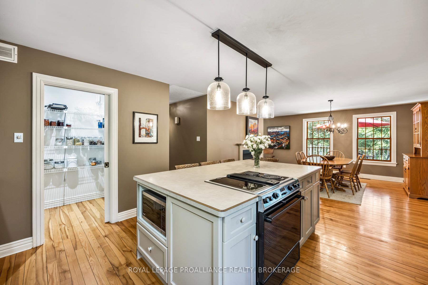 Photo 20 of 4188 Mangan Boulevard, Kingston, City North of 401 — HOMEH