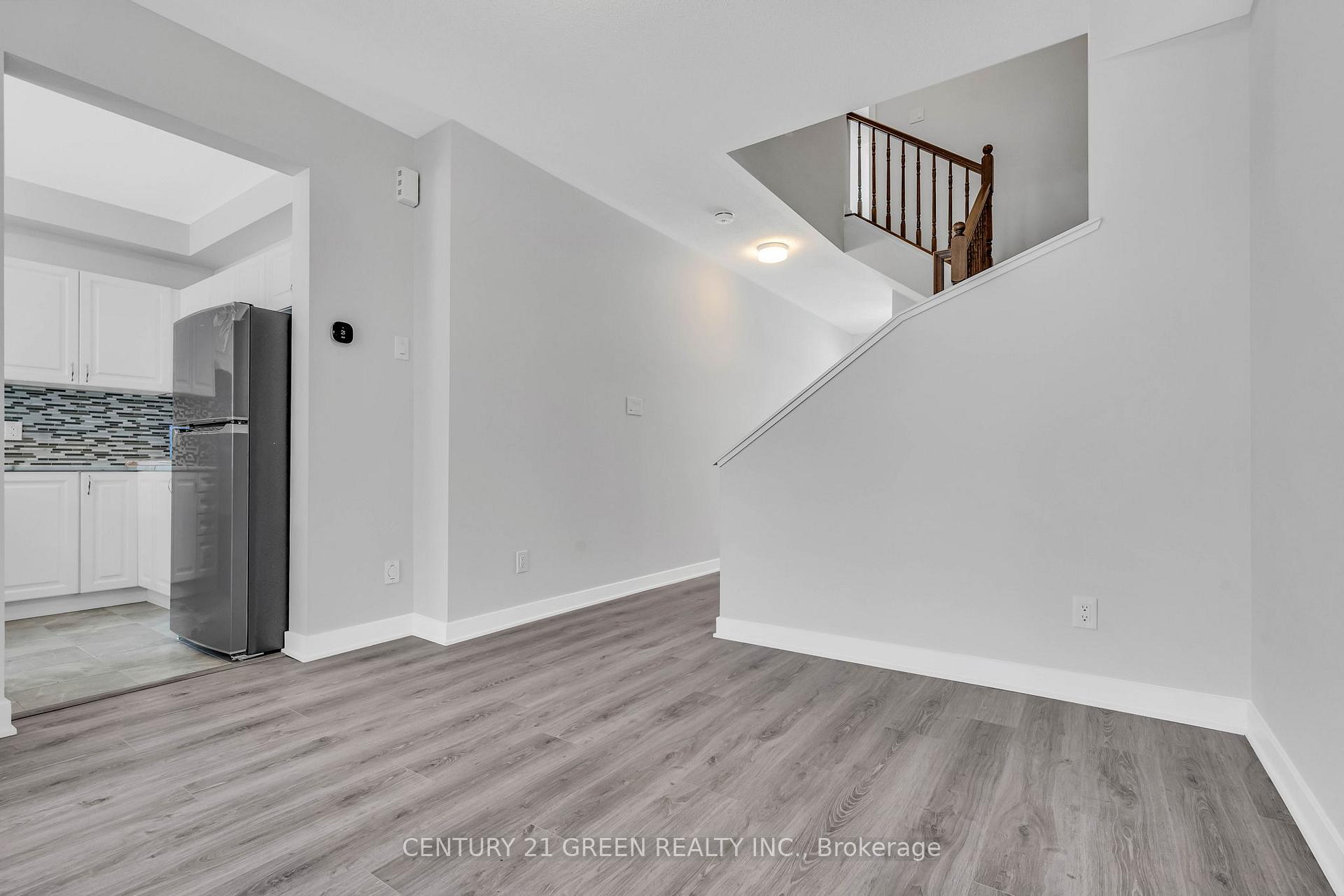 Photo 6 of 2148 Winsome Terrace, Ottawa, Fallingbrook/Gardenway South — HOMEH