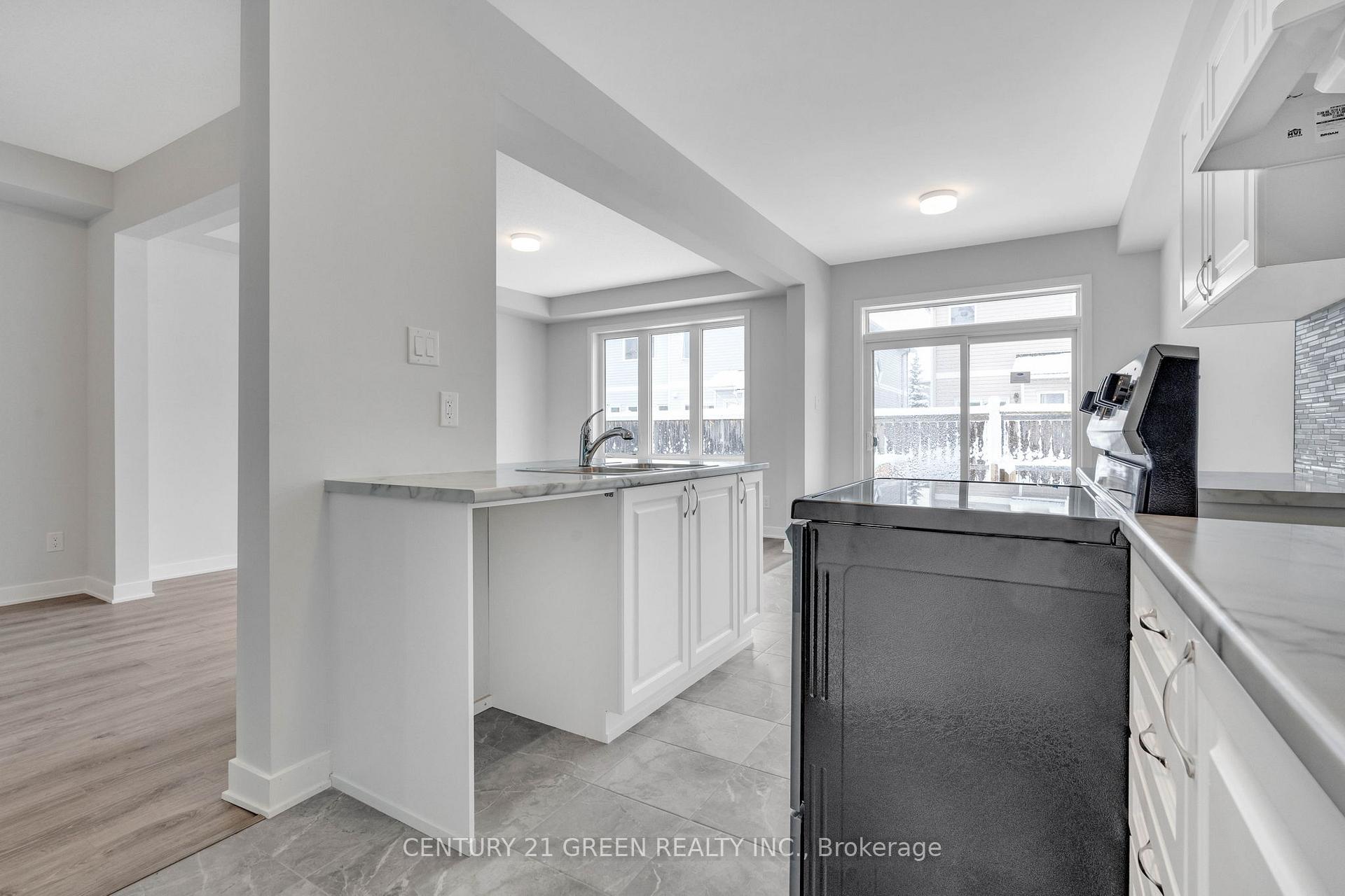 Photo 10 of 2148 Winsome Terrace, Ottawa, Fallingbrook/Gardenway South — HOMEH