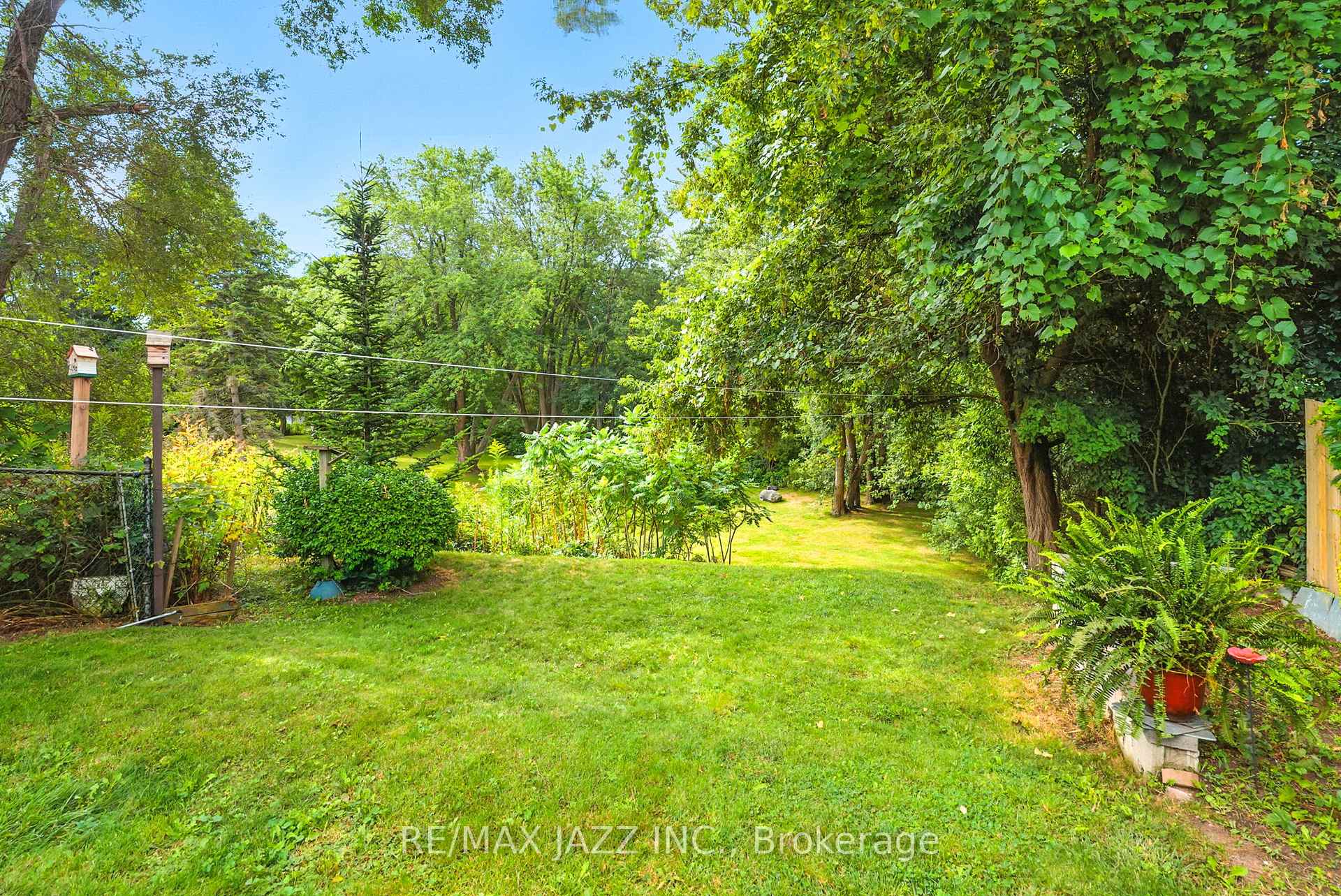 Photo 3 of 230 Lorindale Drive, Oshawa, Donevan — HOMEH