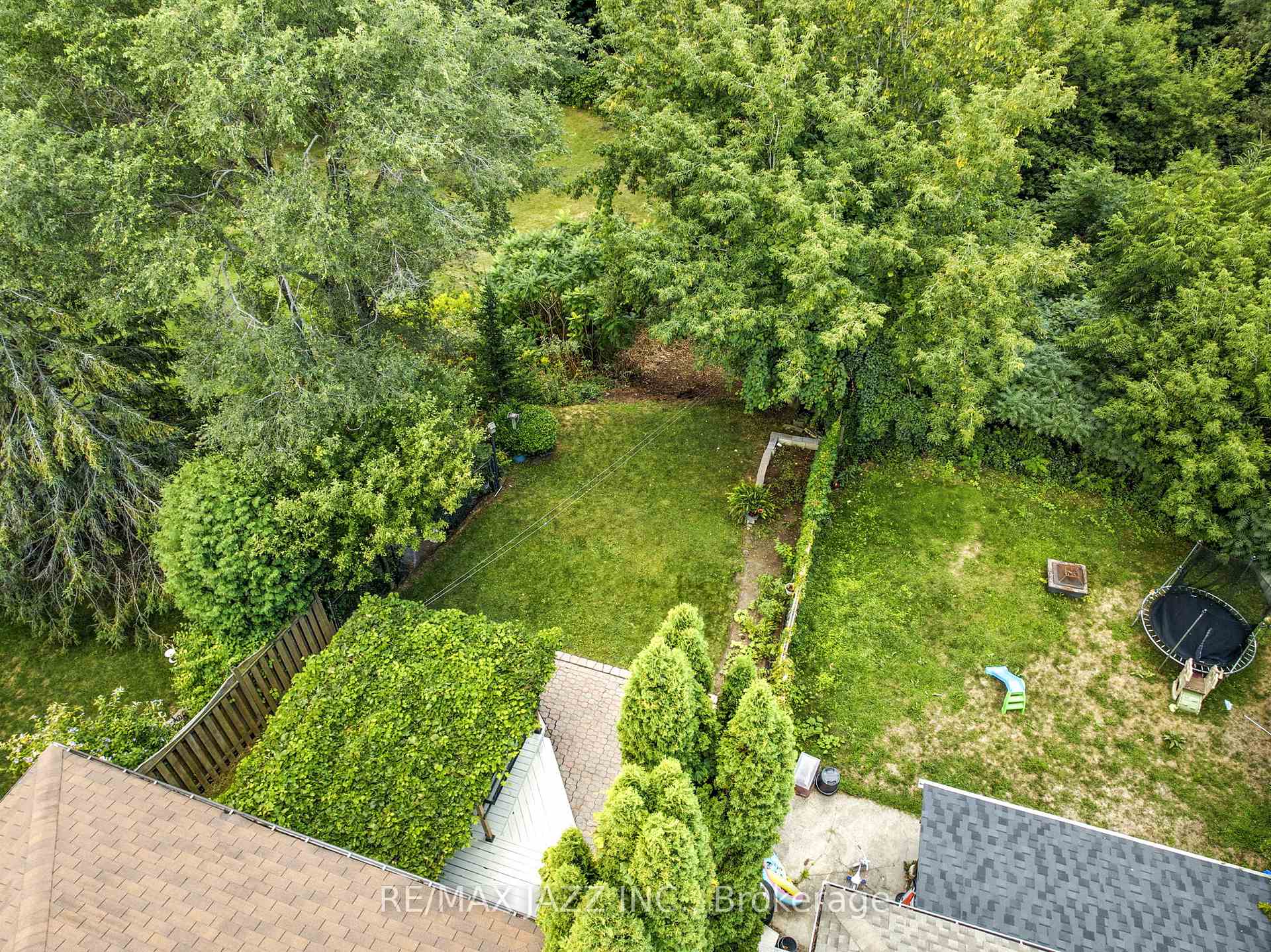 Photo 9 of 230 Lorindale Drive, Oshawa, Donevan — HOMEH