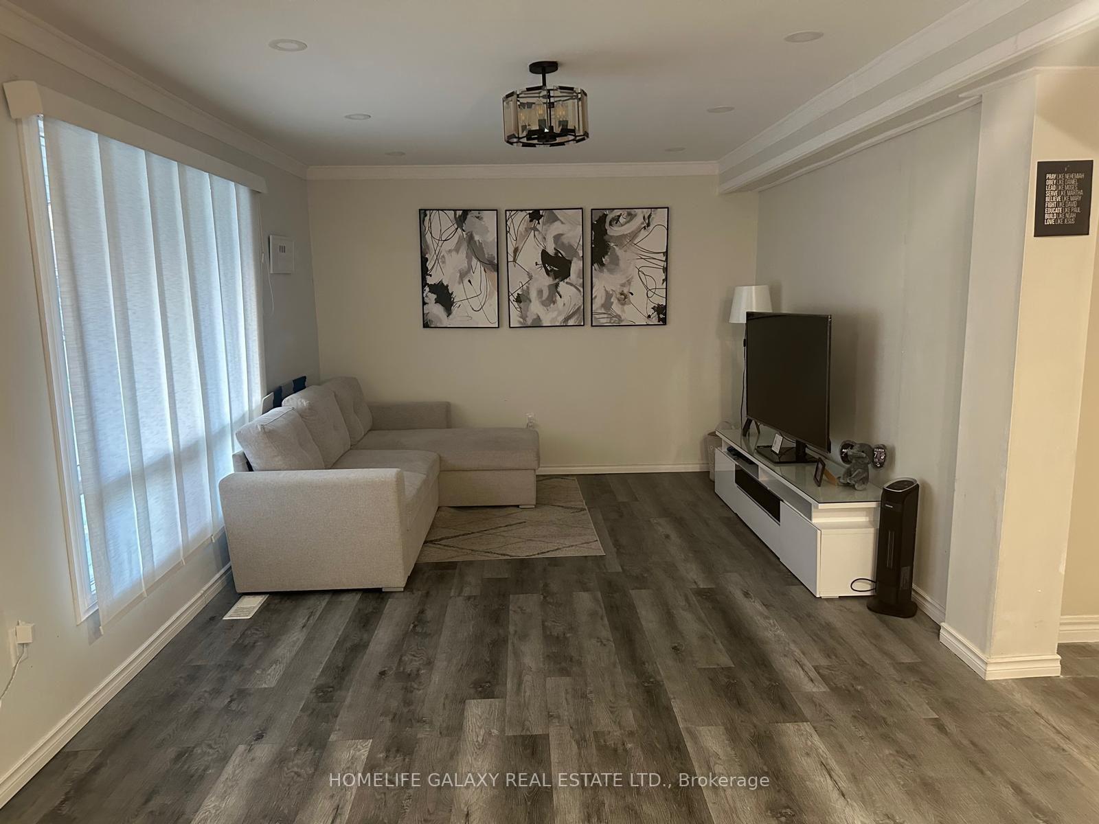 Photo 8 of 5232 Stamford Street, Niagara Falls, Cherrywood — HOMEH