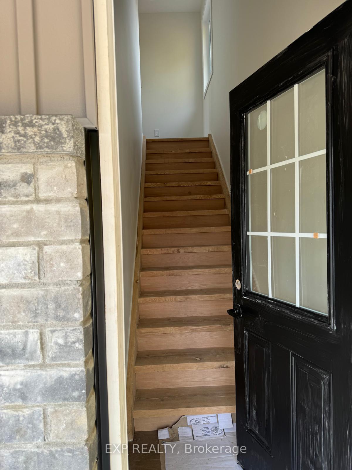 Photo 3 of 910 William Booth Crescent, Oshawa, Centennial — HOMEH