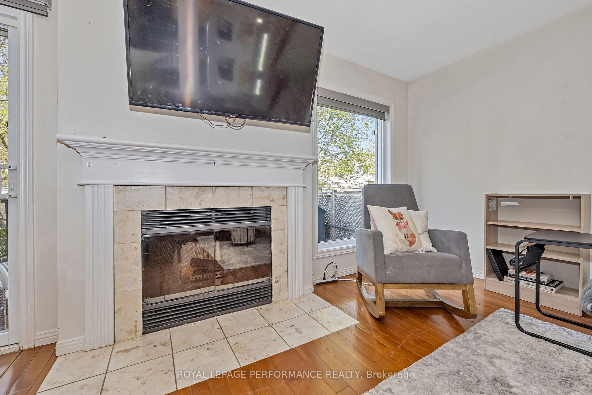 Photo 8 of 1590 Briarfield Crescent, Ottawa, Fallingbrook/Ridgemount — HOMEH