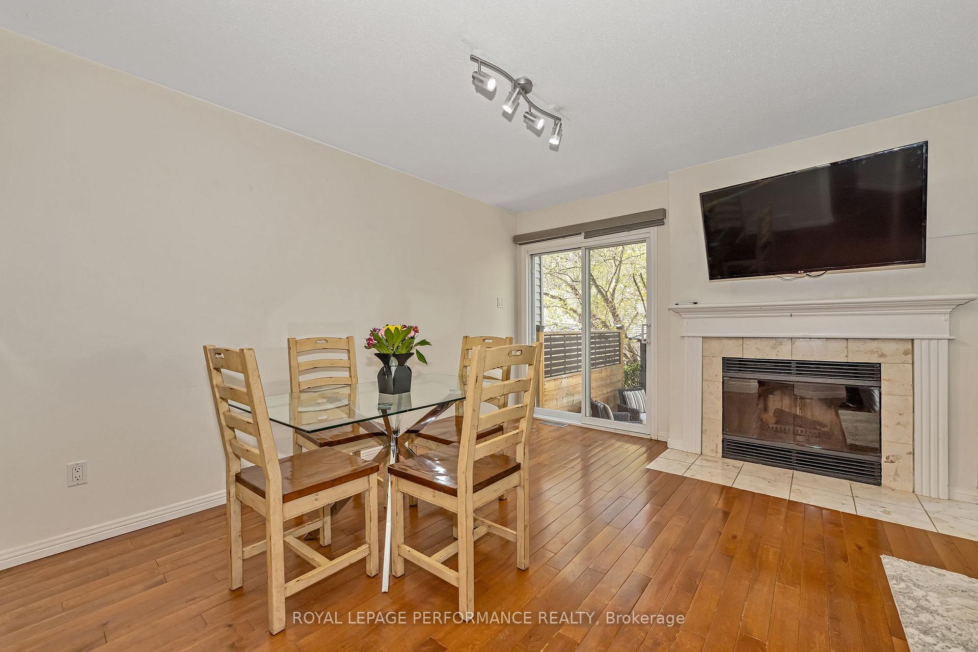Photo 9 of 1590 Briarfield Crescent, Ottawa, Fallingbrook/Ridgemount — HOMEH