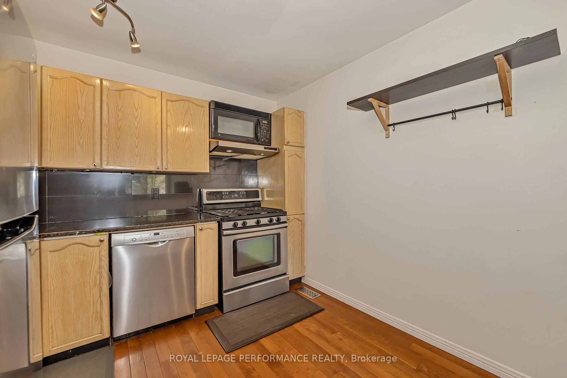 Photo 11 of 1590 Briarfield Crescent, Ottawa, Fallingbrook/Ridgemount — HOMEH