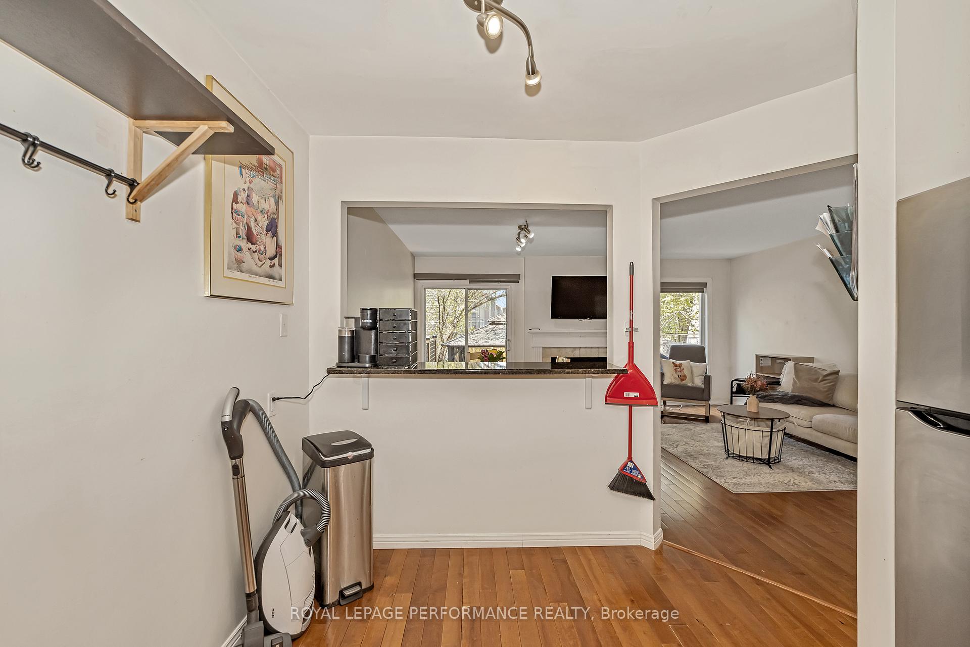 Photo 13 of 1590 Briarfield Crescent, Ottawa, Fallingbrook/Ridgemount — HOMEH