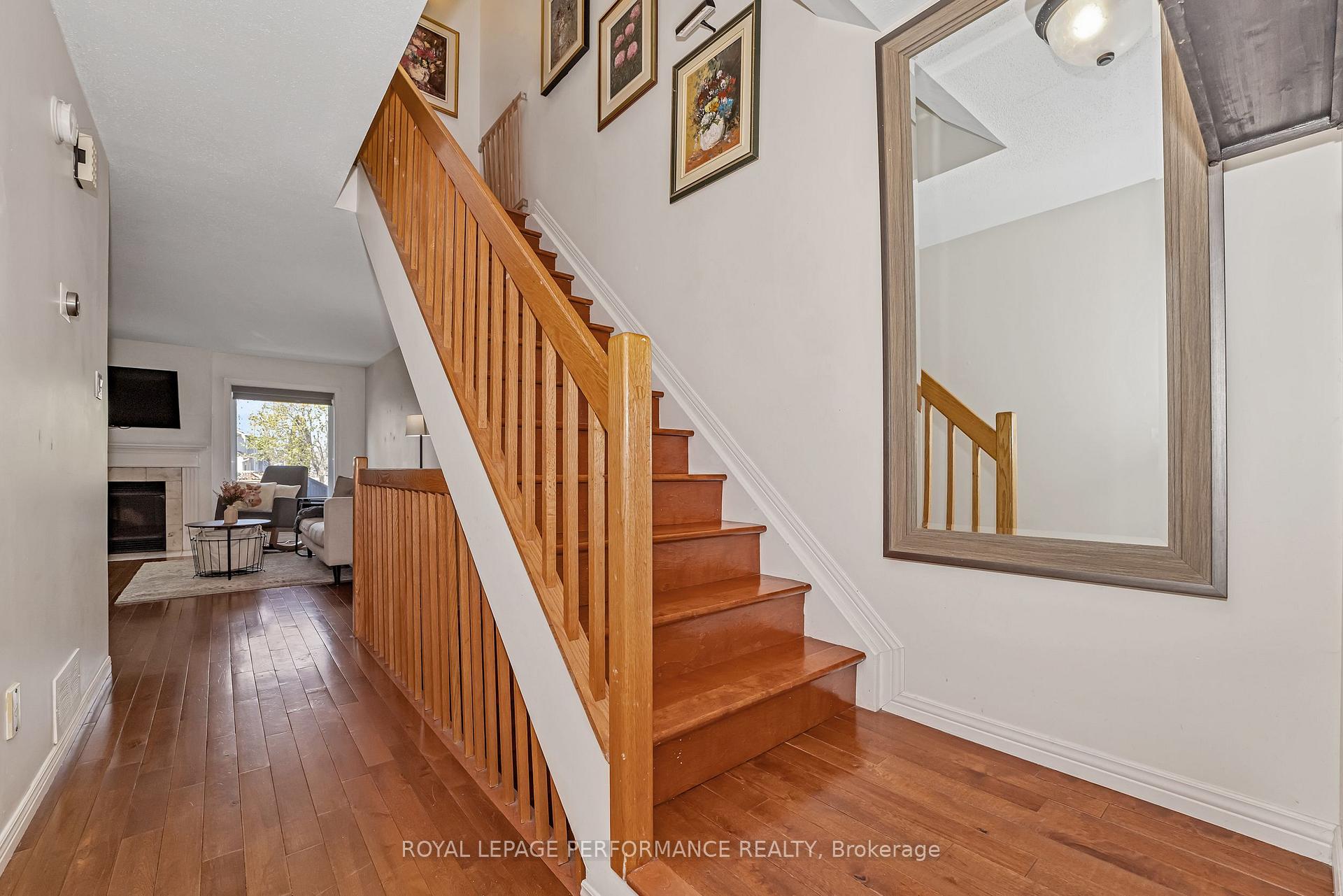 Photo 14 of 1590 Briarfield Crescent, Ottawa, Fallingbrook/Ridgemount — HOMEH