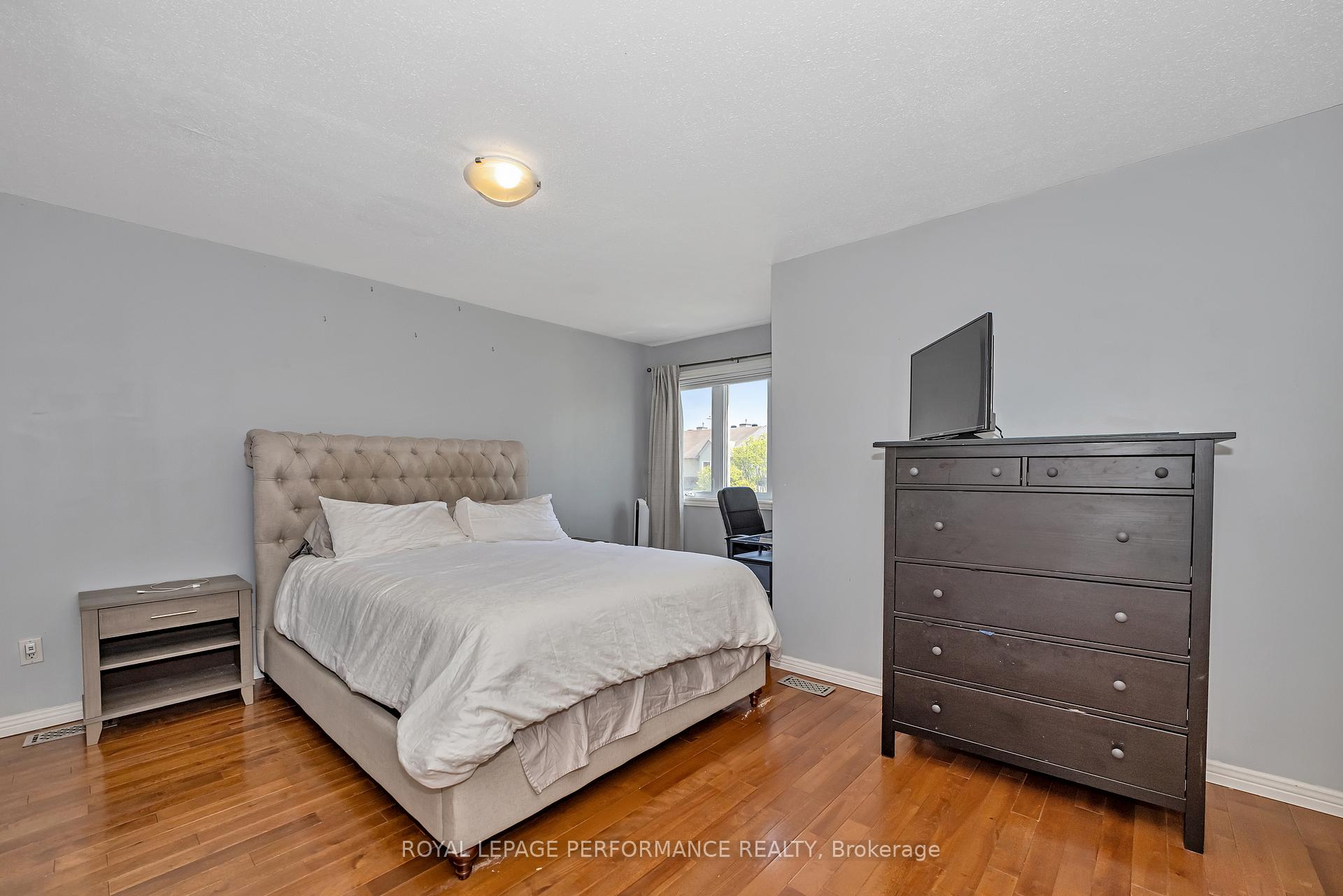 Photo 15 of 1590 Briarfield Crescent, Ottawa, Fallingbrook/Ridgemount — HOMEH