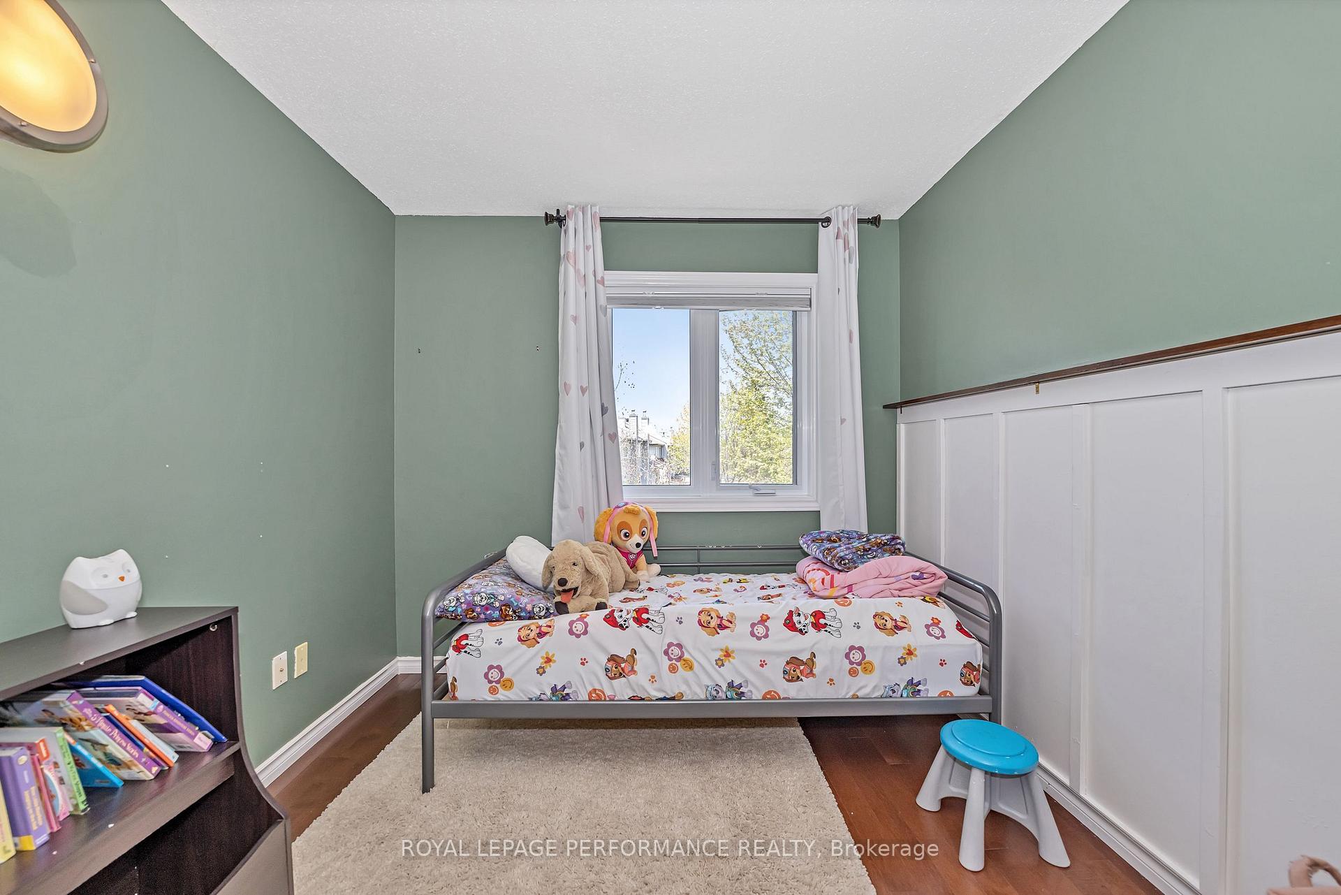 Photo 23 of 1590 Briarfield Crescent, Ottawa, Fallingbrook/Ridgemount — HOMEH