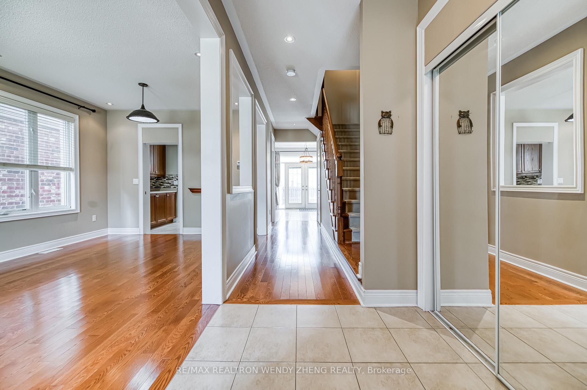 Photo 2 of 566 Fleetwood Drive, Oshawa, Eastdale — HOMEH