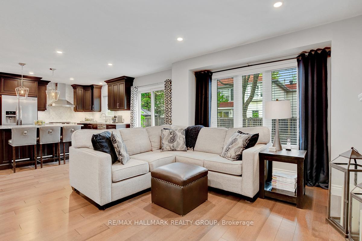 Photo 6 of 766 Beauregard Crescent, Ottawa, Fallingbrook/Ridgemount — HOMEH