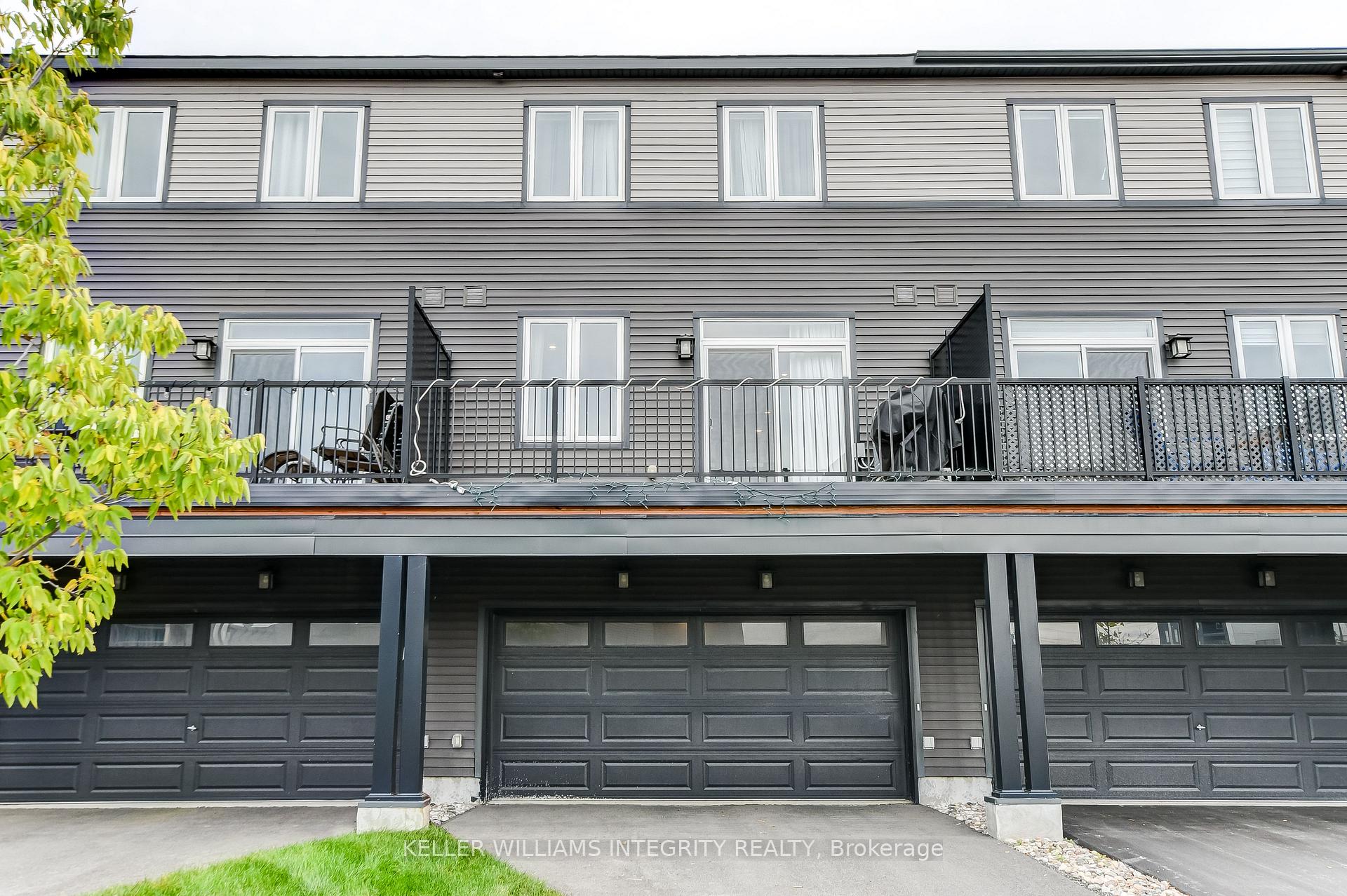 Photo 4 of 31 Lakepointe Drive, Ottawa, Avalon East — HOMEH