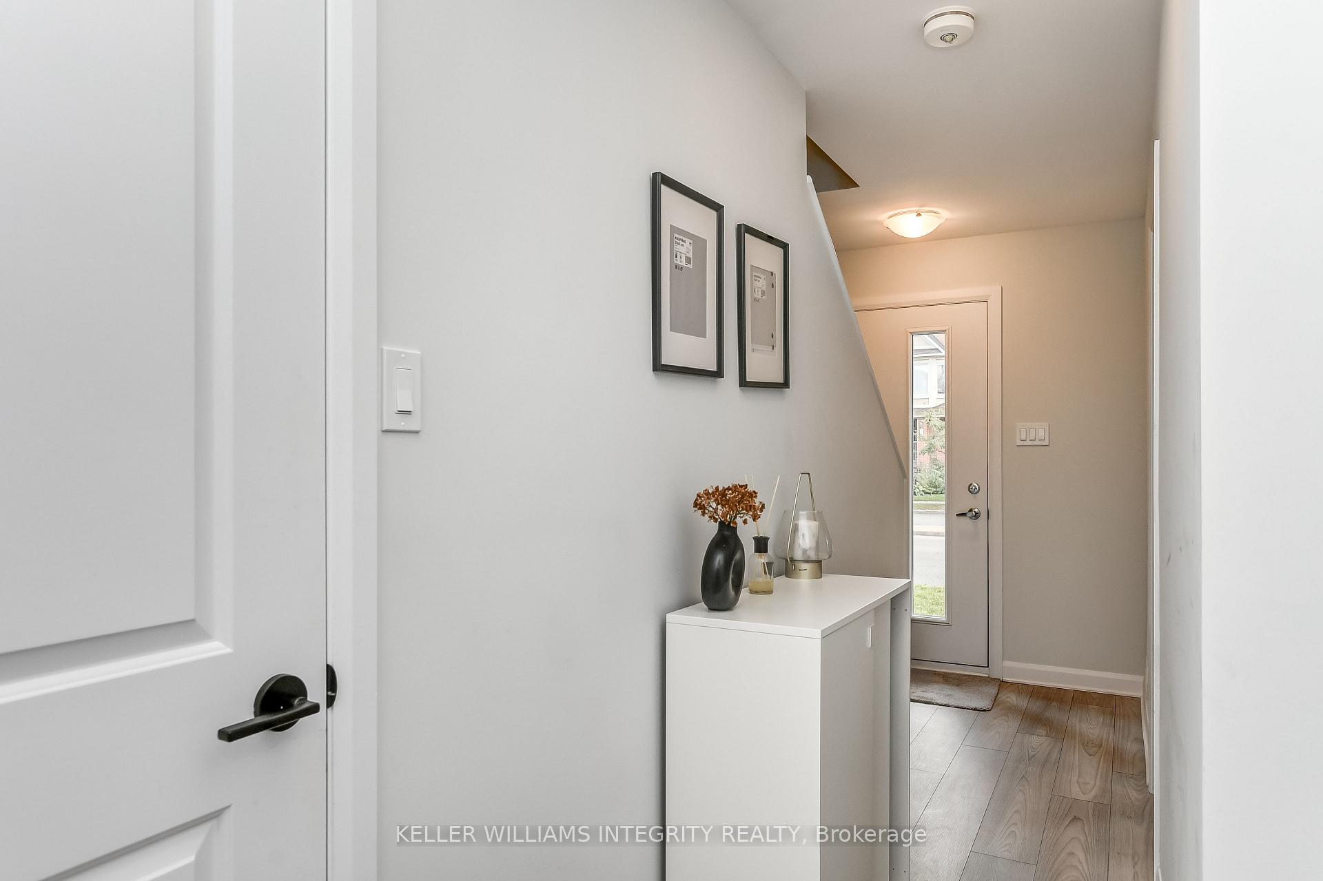 Photo 6 of 31 Lakepointe Drive, Ottawa, Avalon East — HOMEH