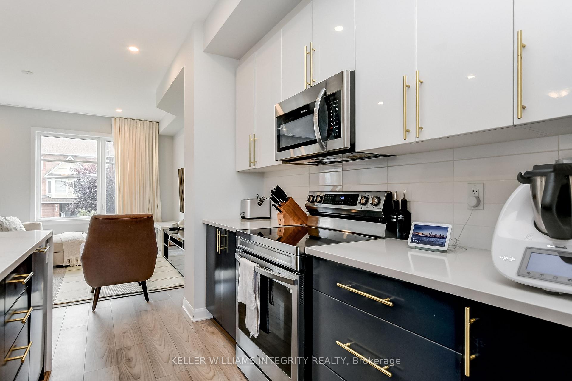 Photo 16 of 31 Lakepointe Drive, Ottawa, Avalon East — HOMEH