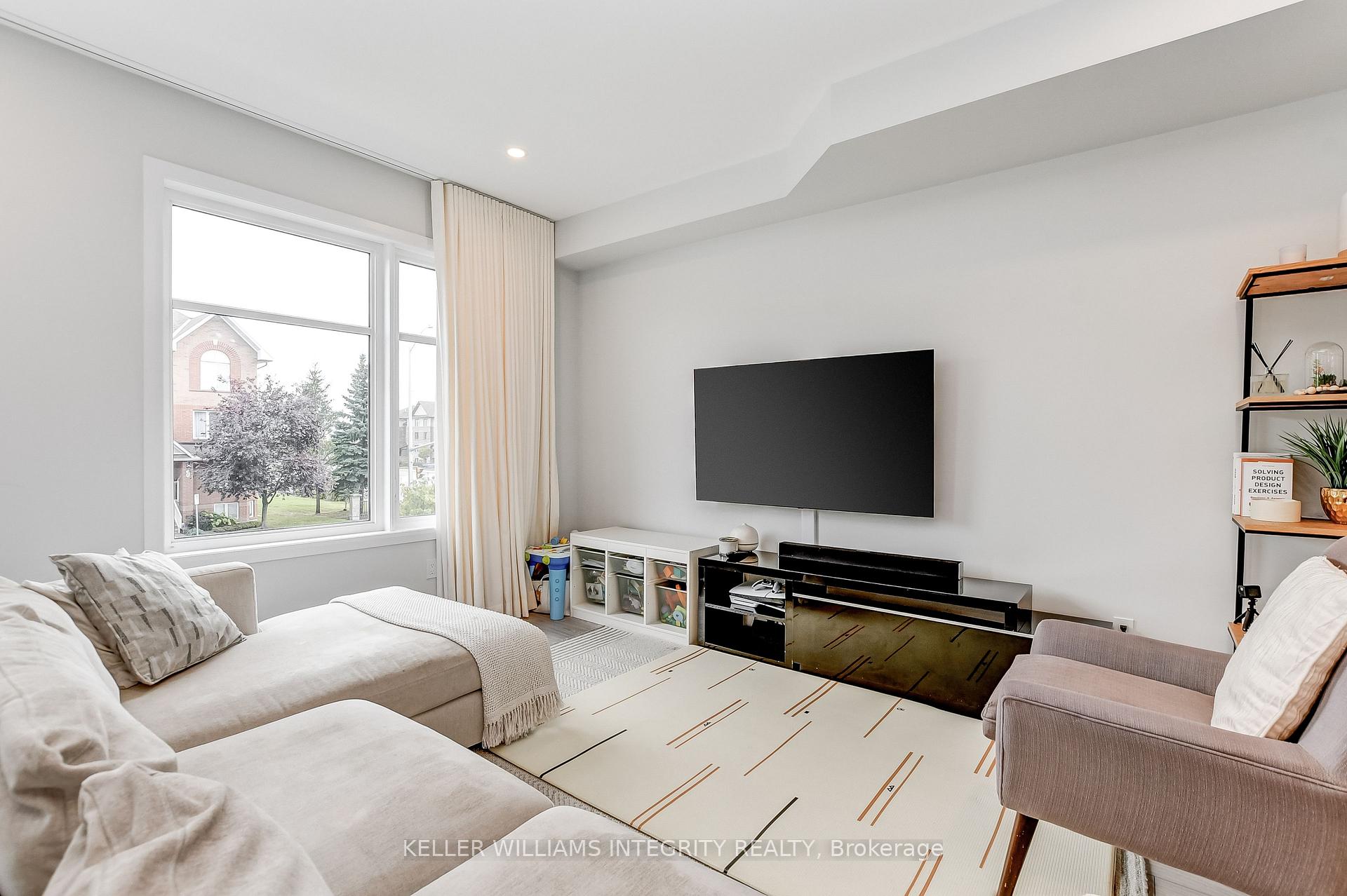 Photo 18 of 31 Lakepointe Drive, Ottawa, Avalon East — HOMEH
