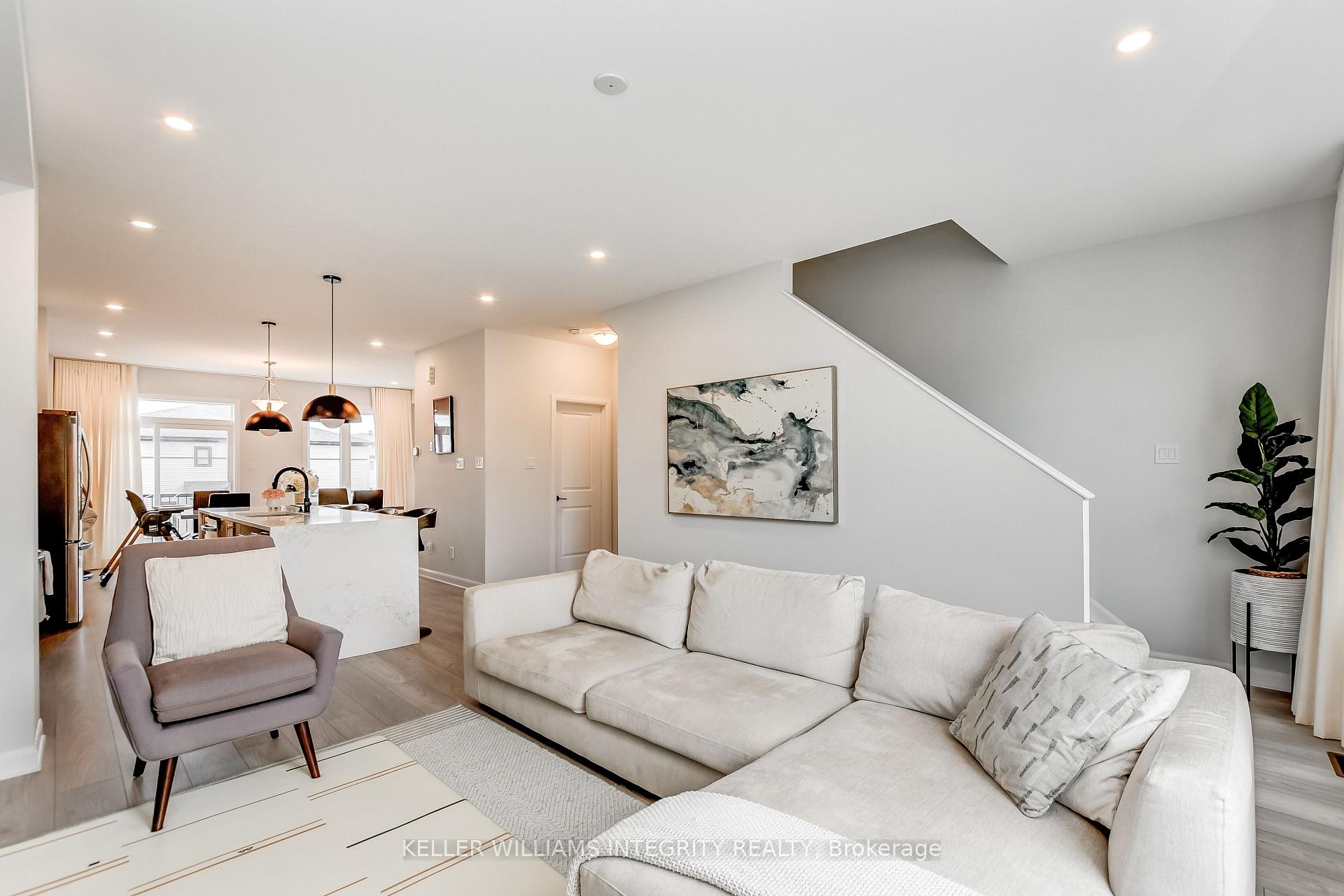 Photo 21 of 31 Lakepointe Drive, Ottawa, Avalon East — HOMEH