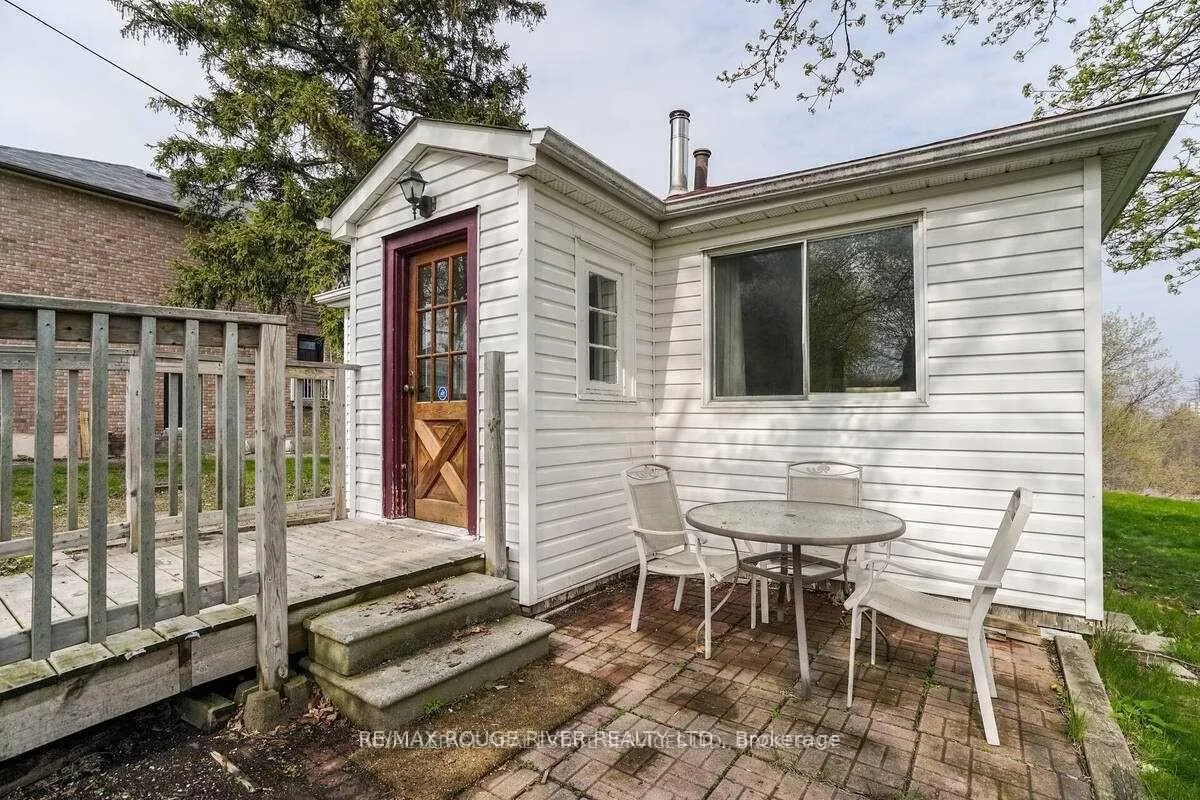 Photo 3 of 1725 Spruce Hill Road, Pickering, Dunbarton — HOMEH