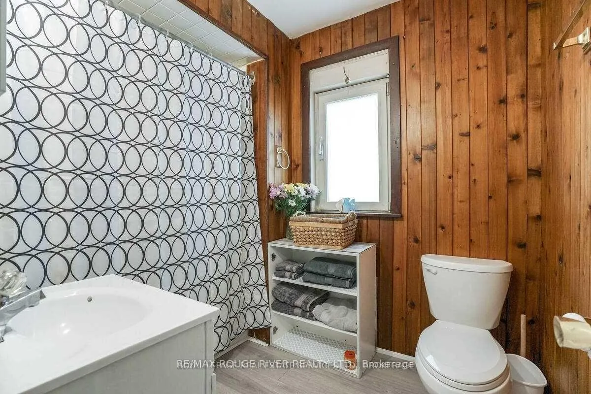 Photo 16 of 1725 Spruce Hill Road, Pickering, Dunbarton — HOMEH