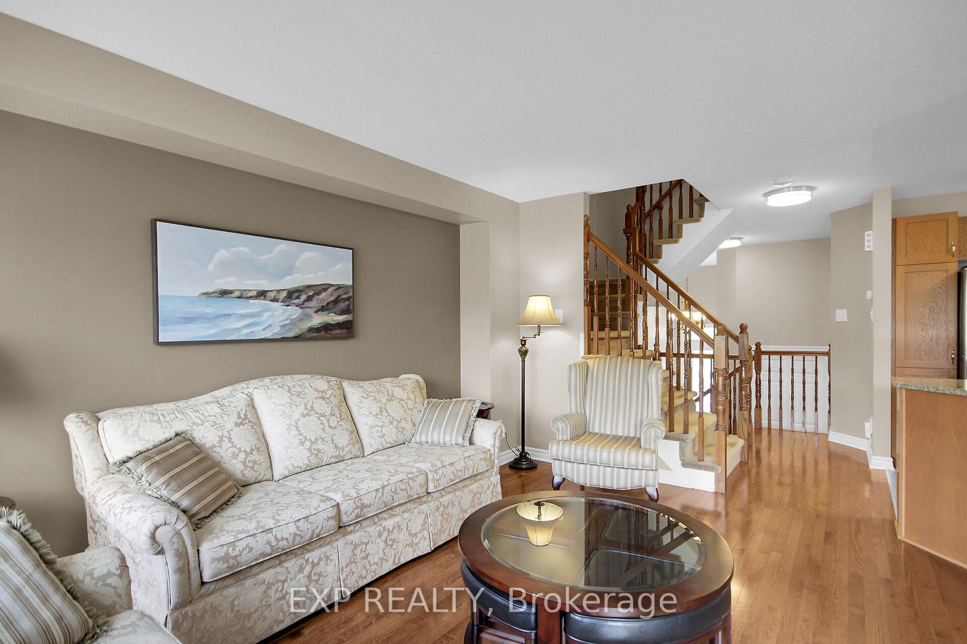 Photo 2 of 164 Parkrose Private, Ottawa, Chatelaine Village — HOMEH