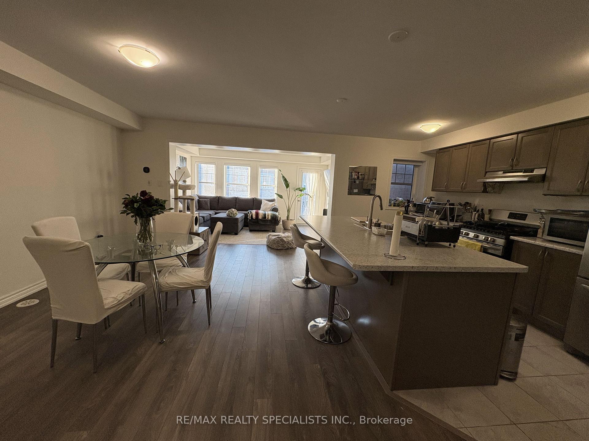 Photo 4 of 522 Buckeye Court, Milton, Cobban — HOMEH