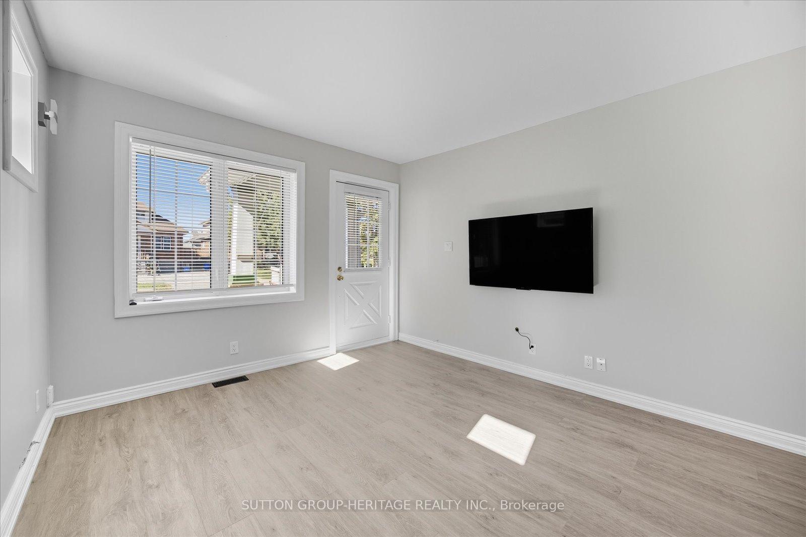 Photo 6 of 179 Oshawa Boulevard N, Oshawa, O'Neill — HOMEH