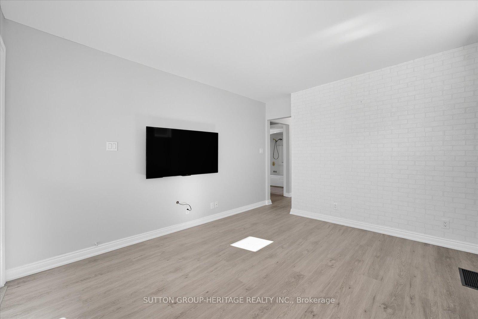 Photo 7 of 179 Oshawa Boulevard N, Oshawa, O'Neill — HOMEH