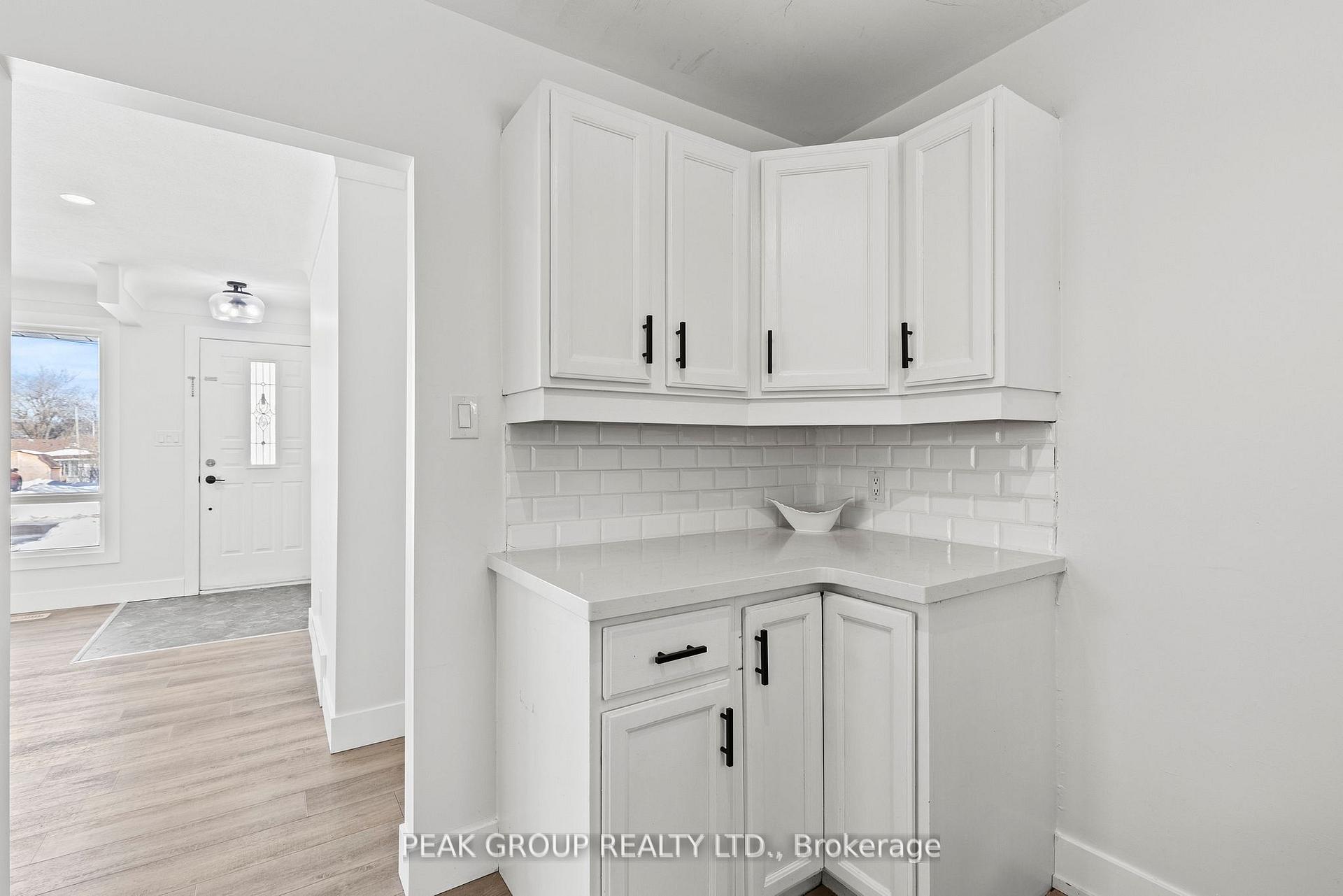 Photo 13 of 5920 Silverwood Crescent, Niagara Falls, Church's Lane — HOMEH
