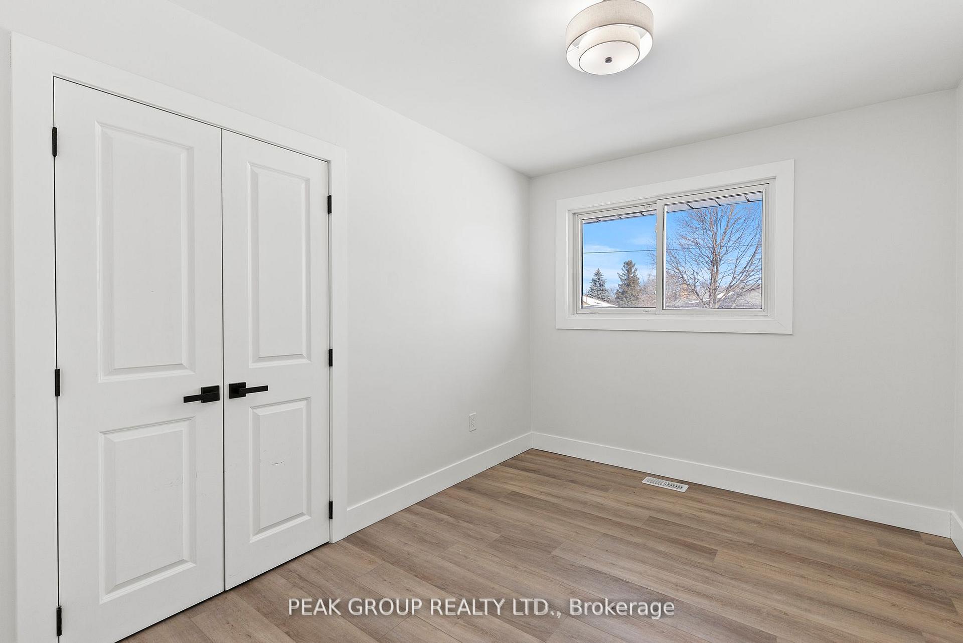 Photo 14 of 5920 Silverwood Crescent, Niagara Falls, Church's Lane — HOMEH