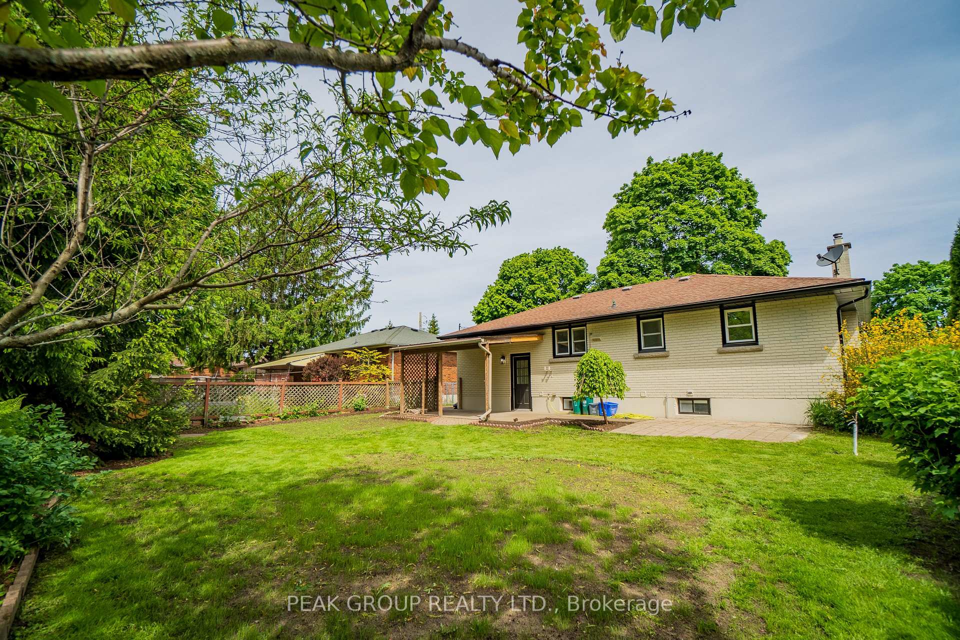 Photo 32 of 5920 Silverwood Crescent, Niagara Falls, Church's Lane — HOMEH