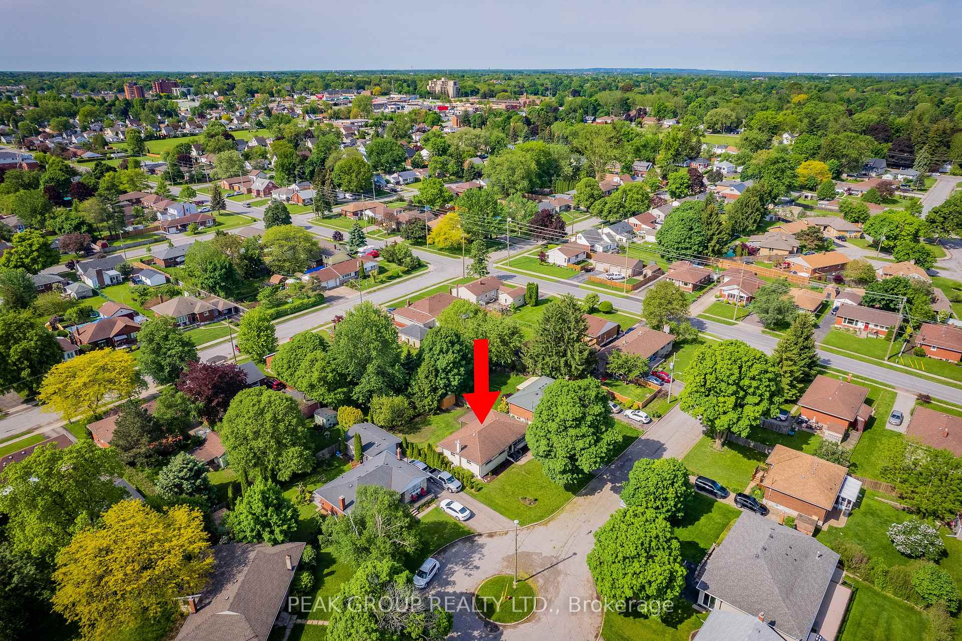 Photo 34 of 5920 Silverwood Crescent, Niagara Falls, Church's Lane — HOMEH