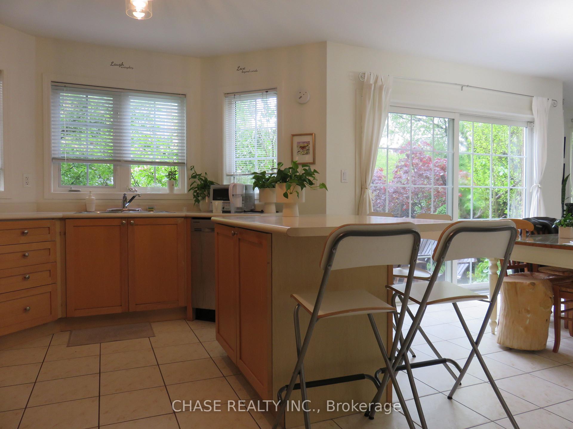 Photo 5 of 926 Stearn Place, Milton, Beaty — HOMEH