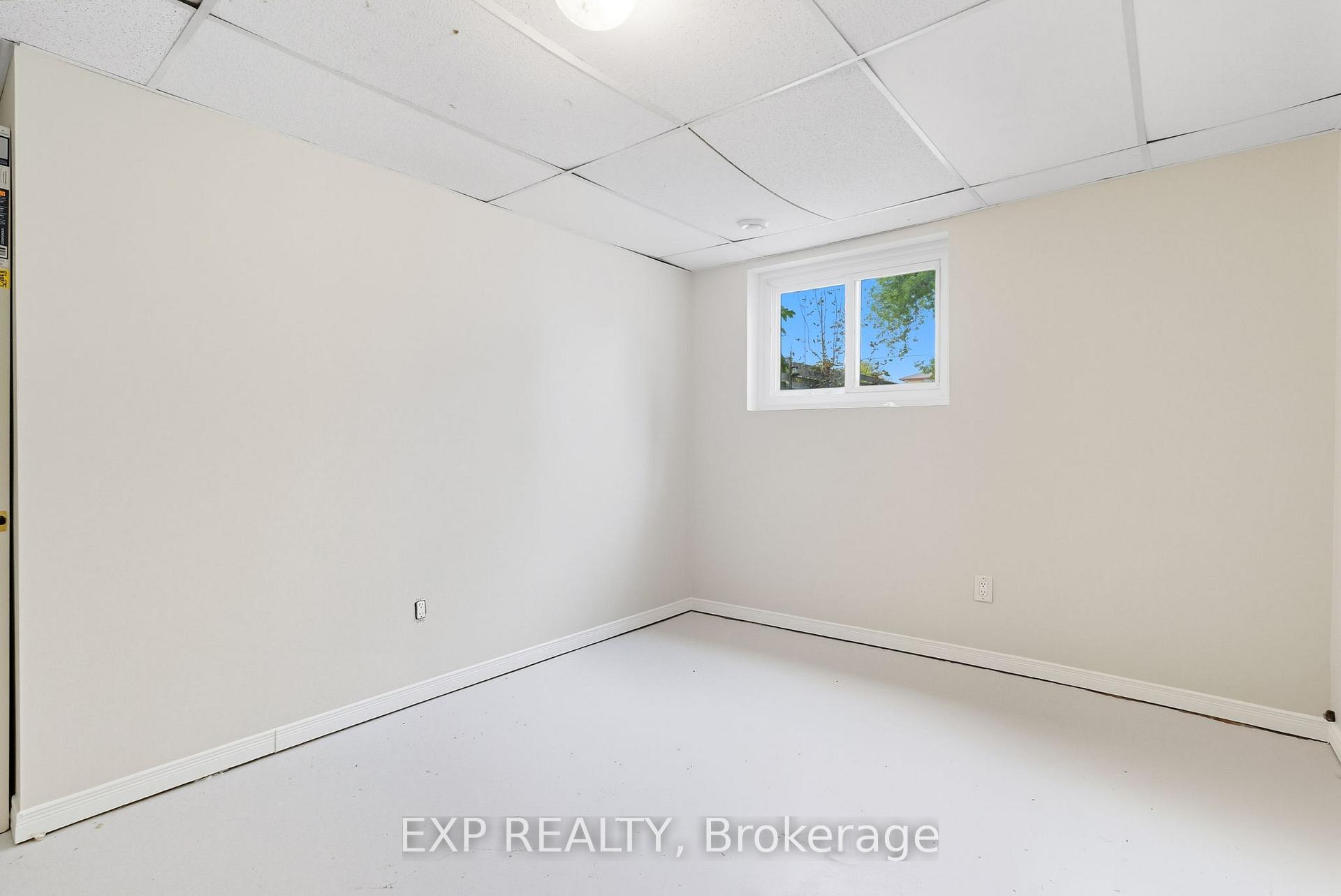 Photo 32 of 236 Northminster Court, Oshawa, Centennial — HOMEH