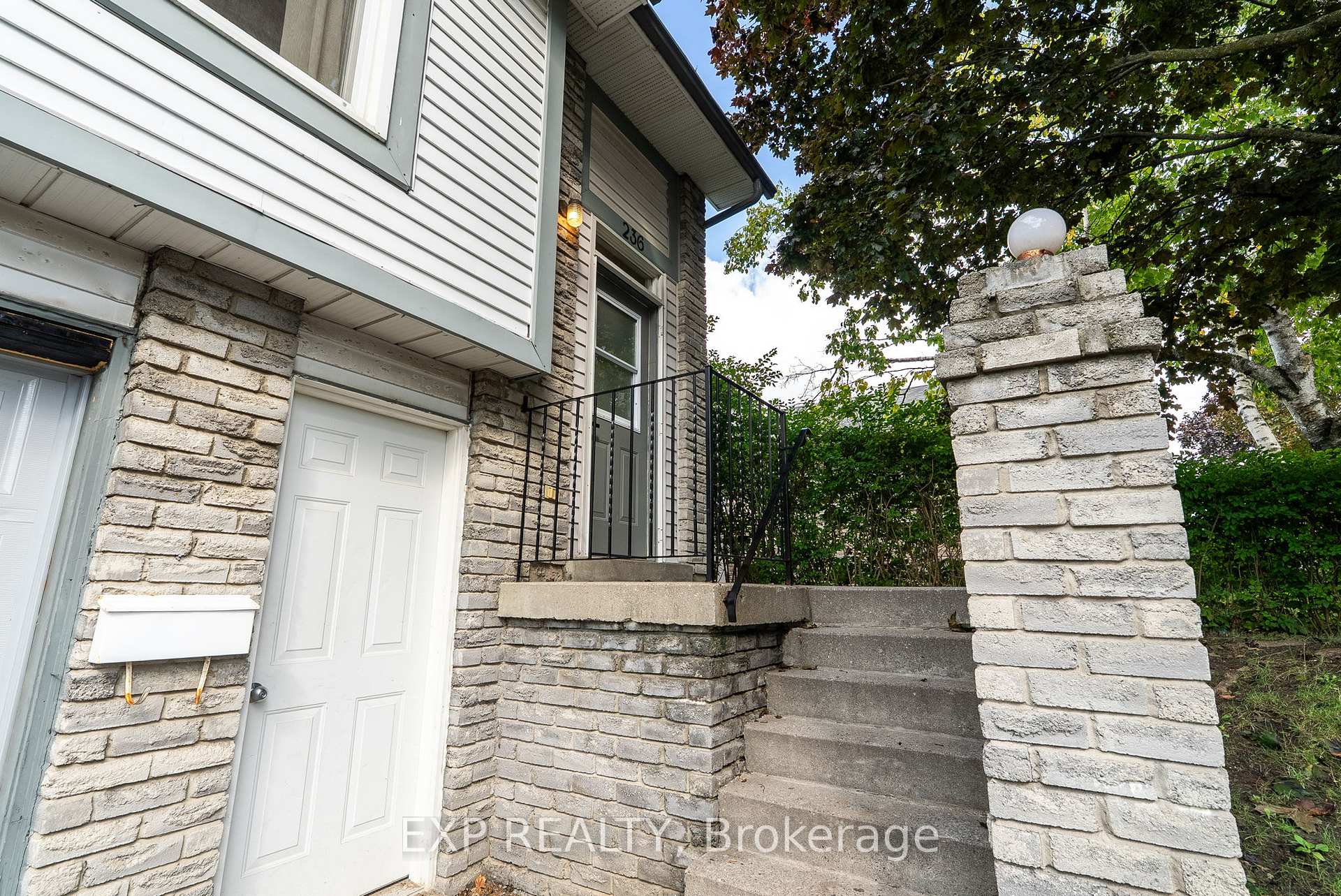 Photo 47 of 236 Northminster Court, Oshawa, Centennial — HOMEH