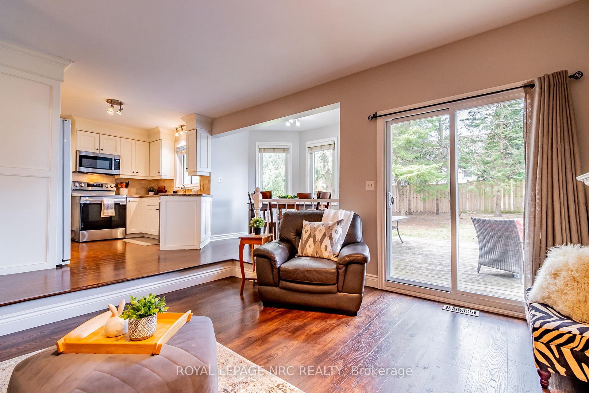 Photo 16 of 2675 Mountaincrest Avenue, Niagara Falls, Church's Lane — HOMEH