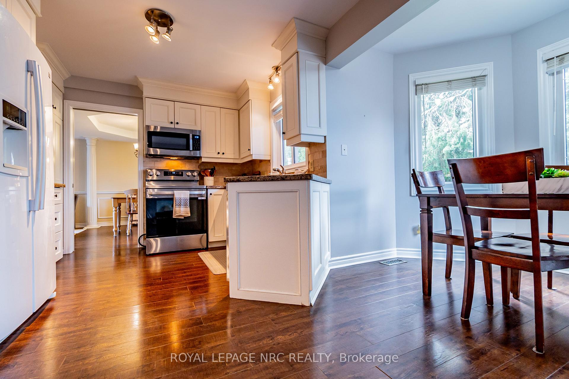 Photo 18 of 2675 Mountaincrest Avenue, Niagara Falls, Church's Lane — HOMEH