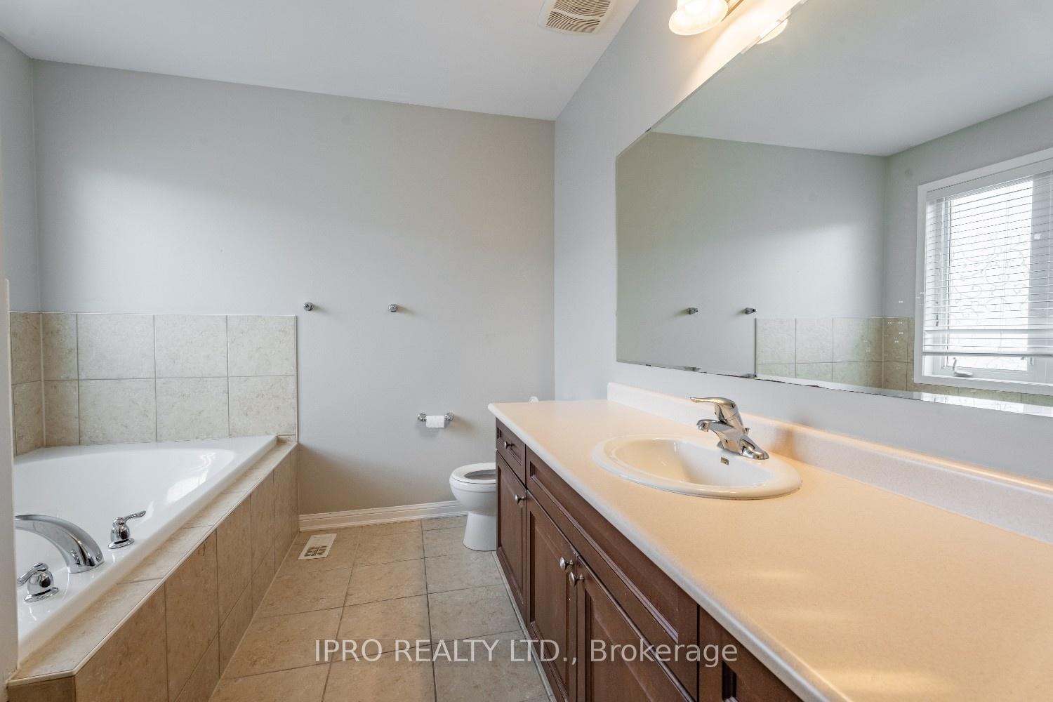 Photo 17 of 1136 Solomon Court, Milton, Willmott — HOMEH