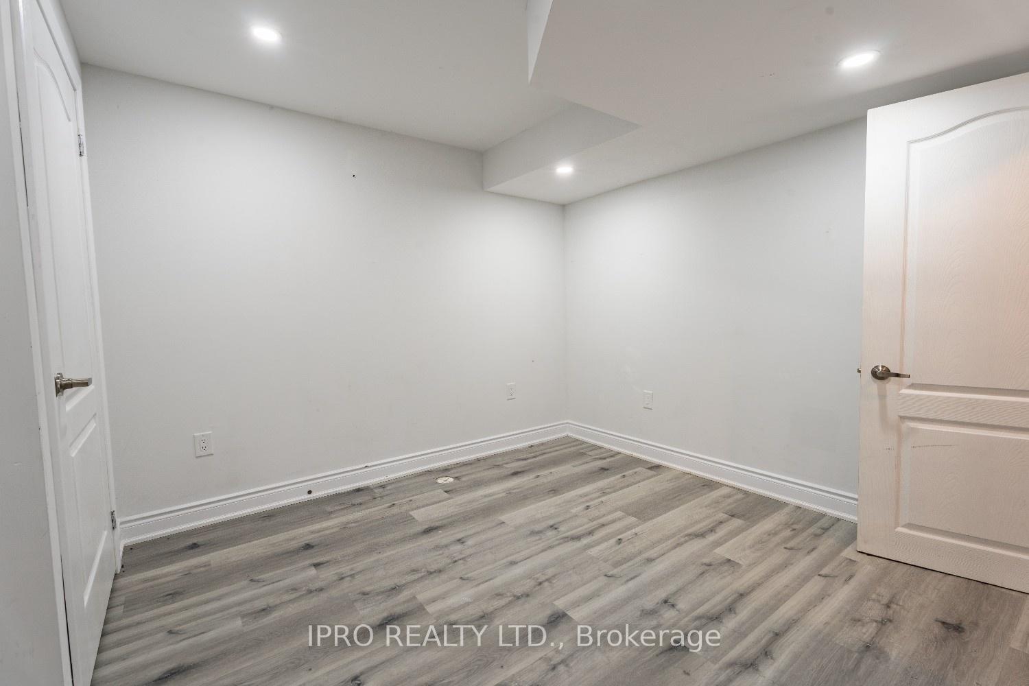 Photo 37 of 1136 Solomon Court, Milton, Willmott — HOMEH