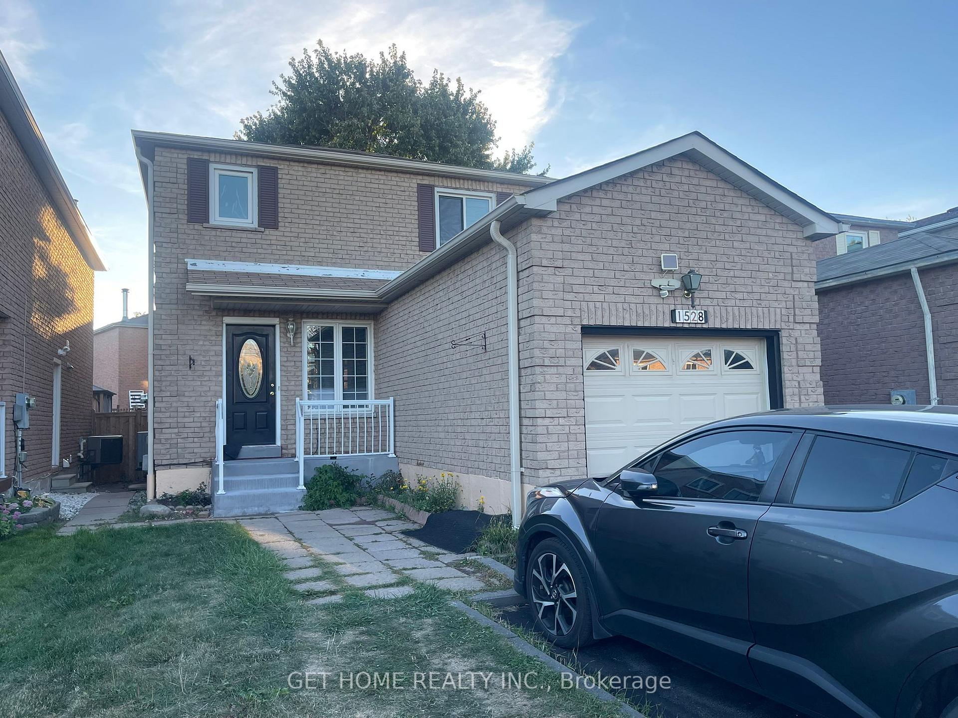 Photo 2 of 1528 Beechlawn Drive, Pickering, Village East — HOMEH