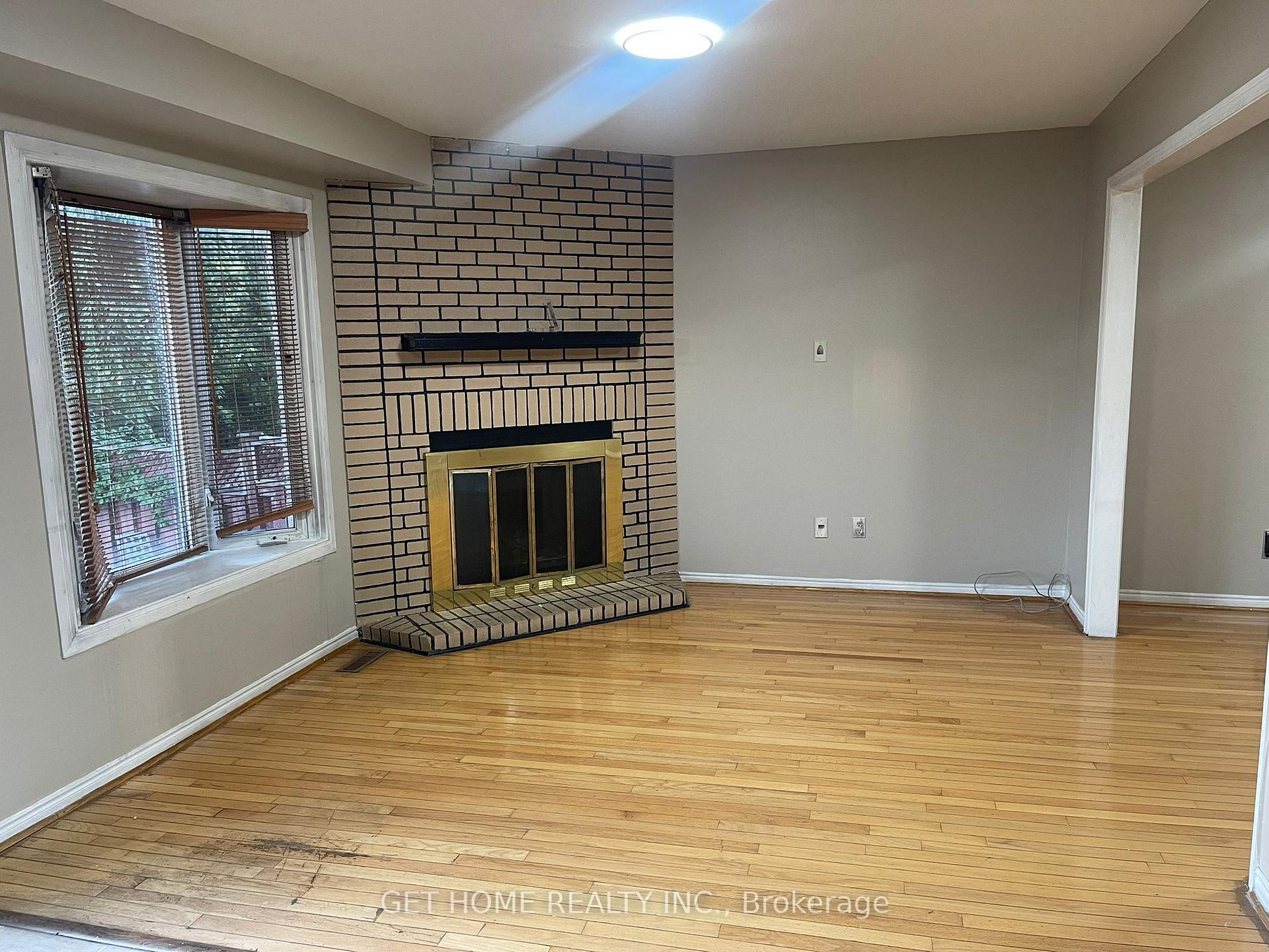 Photo 7 of 1528 Beechlawn Drive, Pickering, Village East — HOMEH