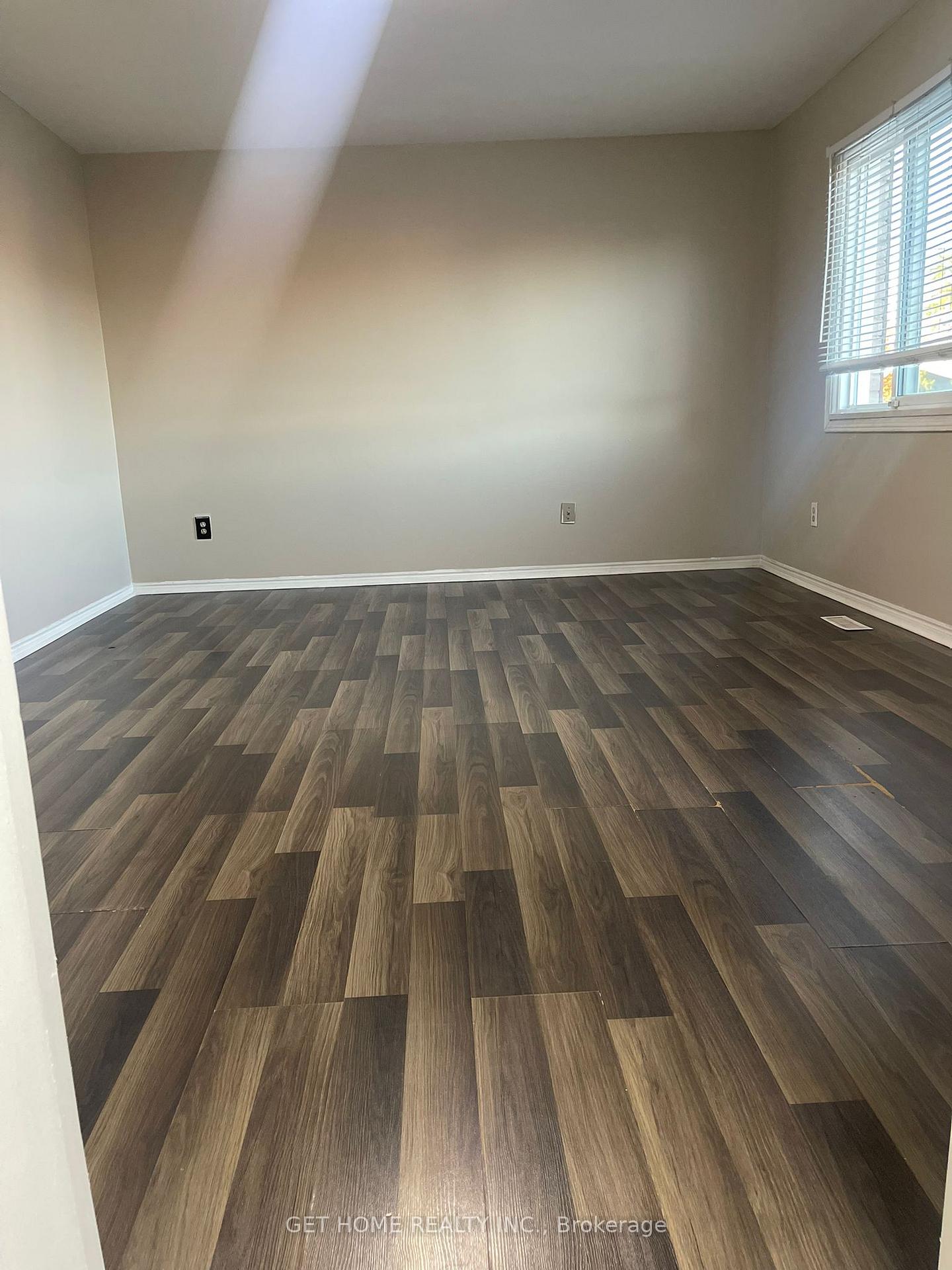 Photo 10 of 1528 Beechlawn Drive, Pickering, Village East — HOMEH