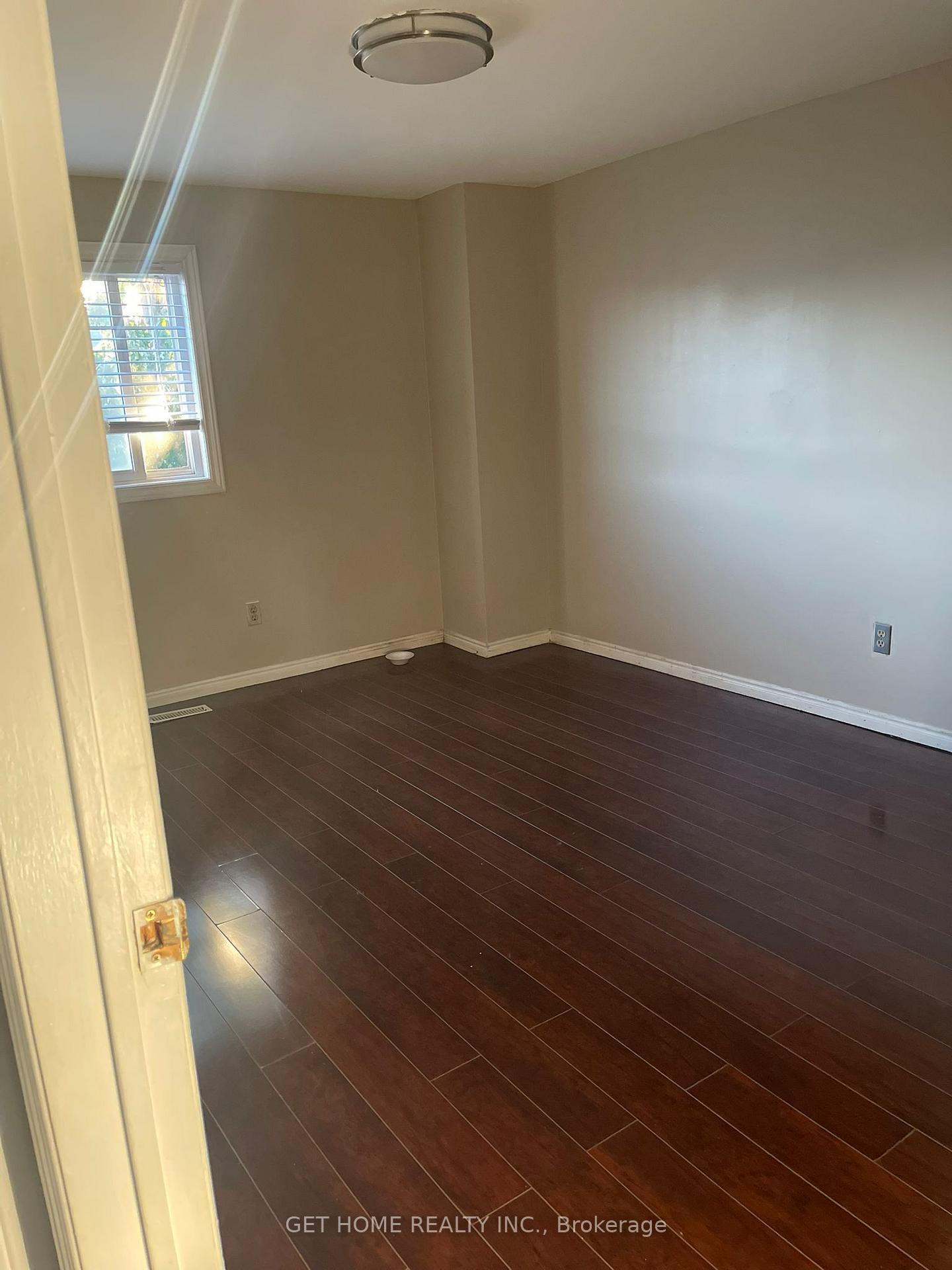 Photo 14 of 1528 Beechlawn Drive, Pickering, Village East — HOMEH