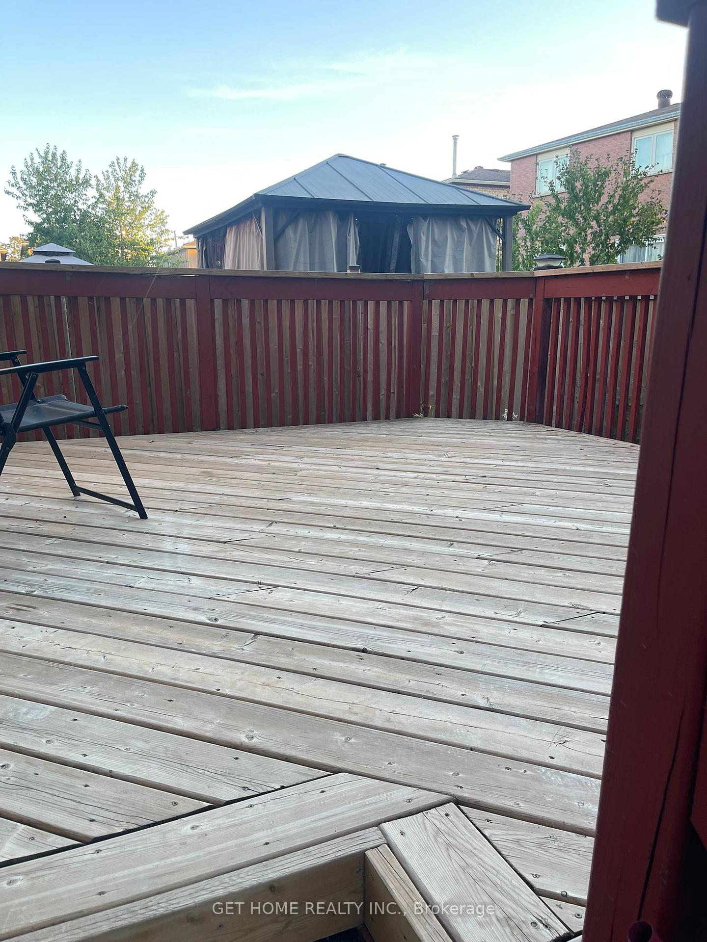 Photo 16 of 1528 Beechlawn Drive, Pickering, Village East — HOMEH