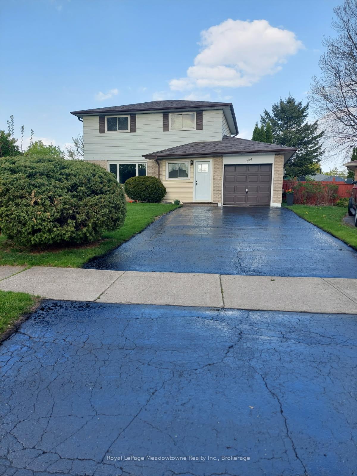 Front of 204 Bousfield Crescent