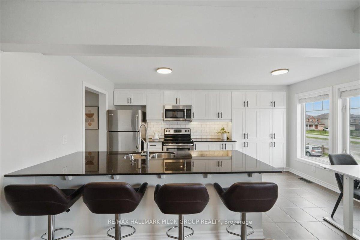 Photo 6 of 361 Sweetfern Crescent, Ottawa, Avalon West — HOMEH